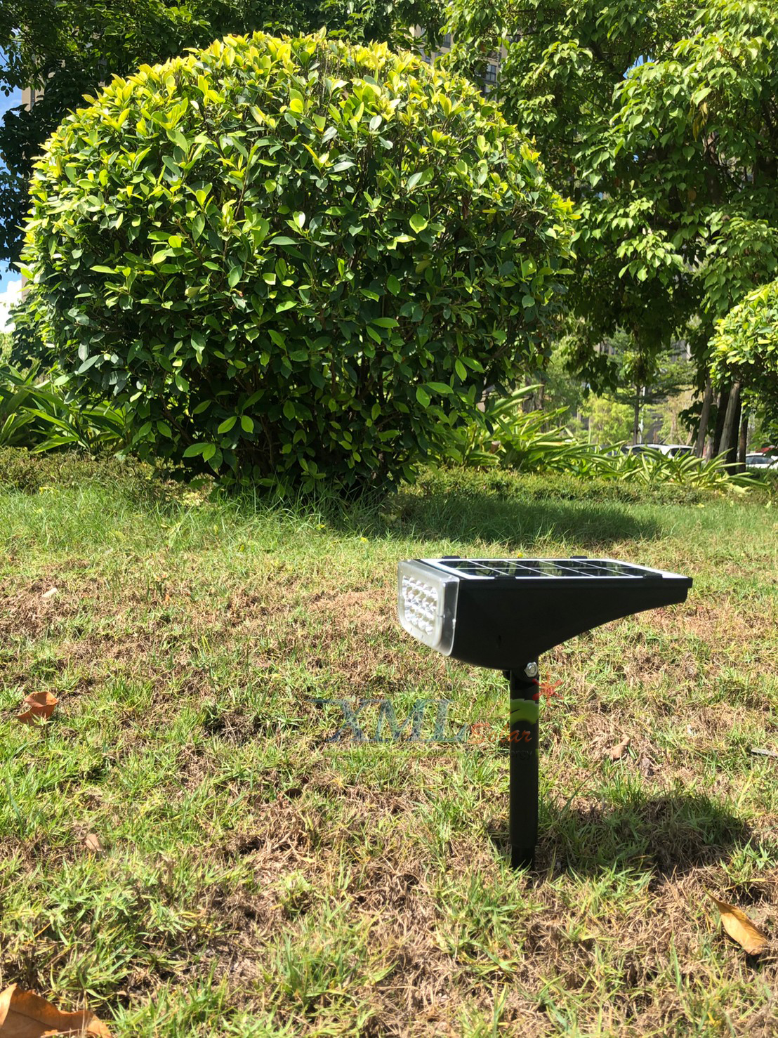 สปอร์ตไลท์ปักสนามโซล่าเซลล์ รุ่น SSL-001