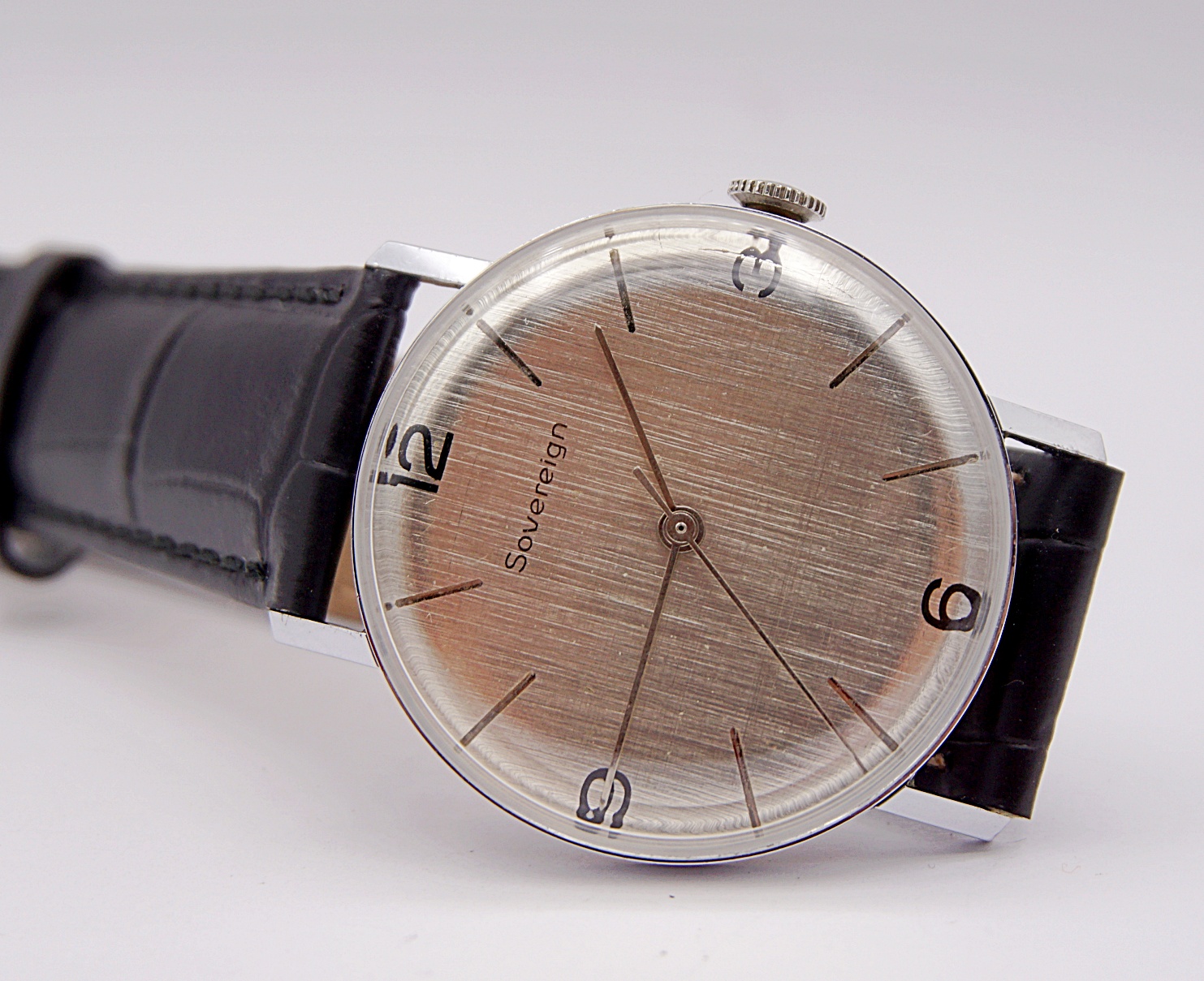 นาฬิกาเก่า SOVEREIGN ไขลาน