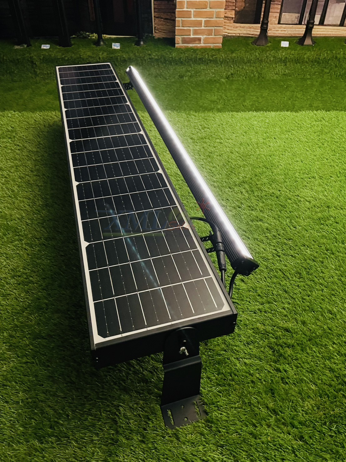 LSXML-195 สำหรับติดส่องป้ายโฆษณา รุ่น ไฟติดผนังโซล่าเซลล์ Premium 120W