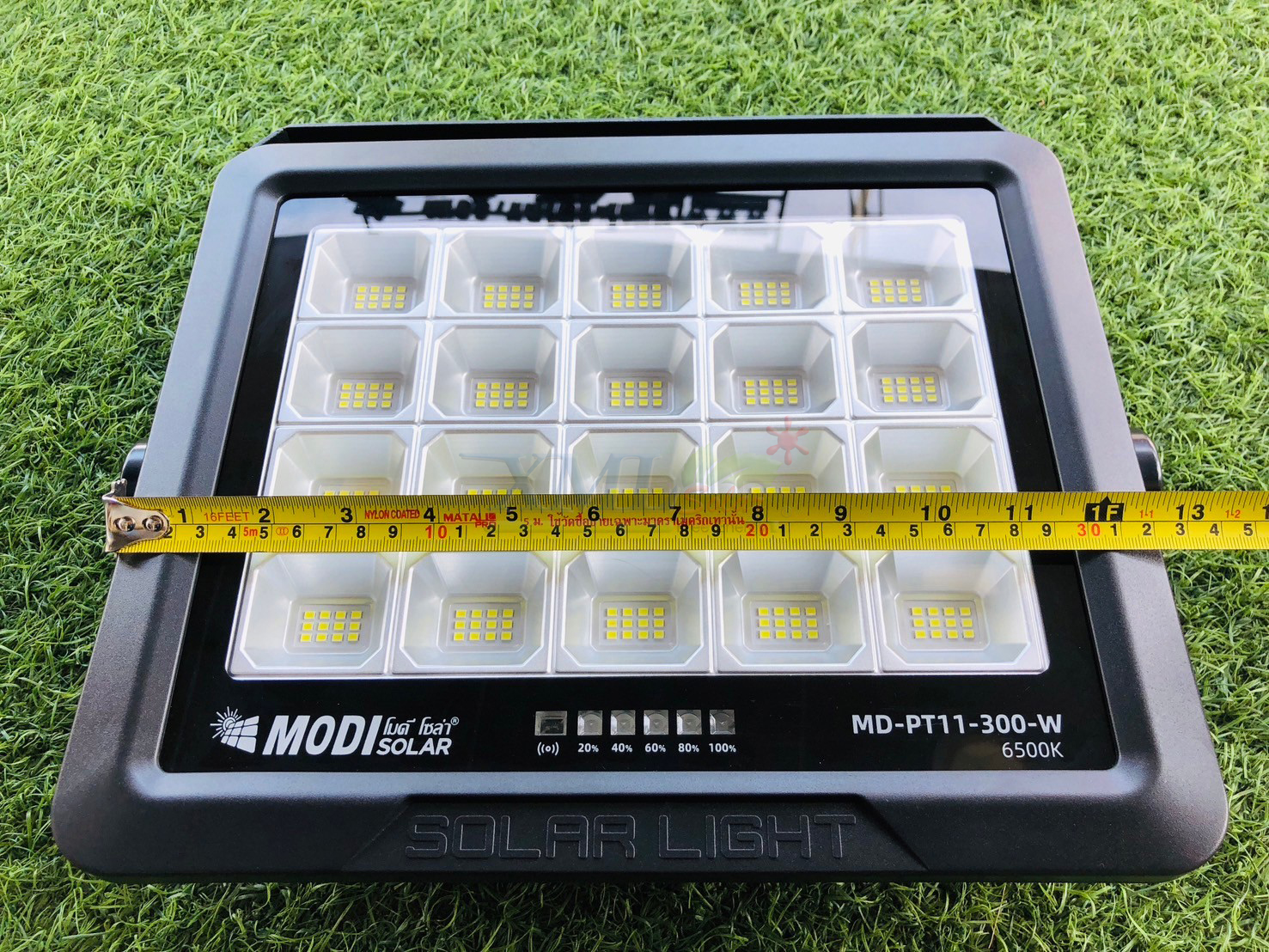 ไฟสปอตไลท์โซล่าเซลล์ 300 W รุ่น MD-PT11 (เเสง : ขาว)