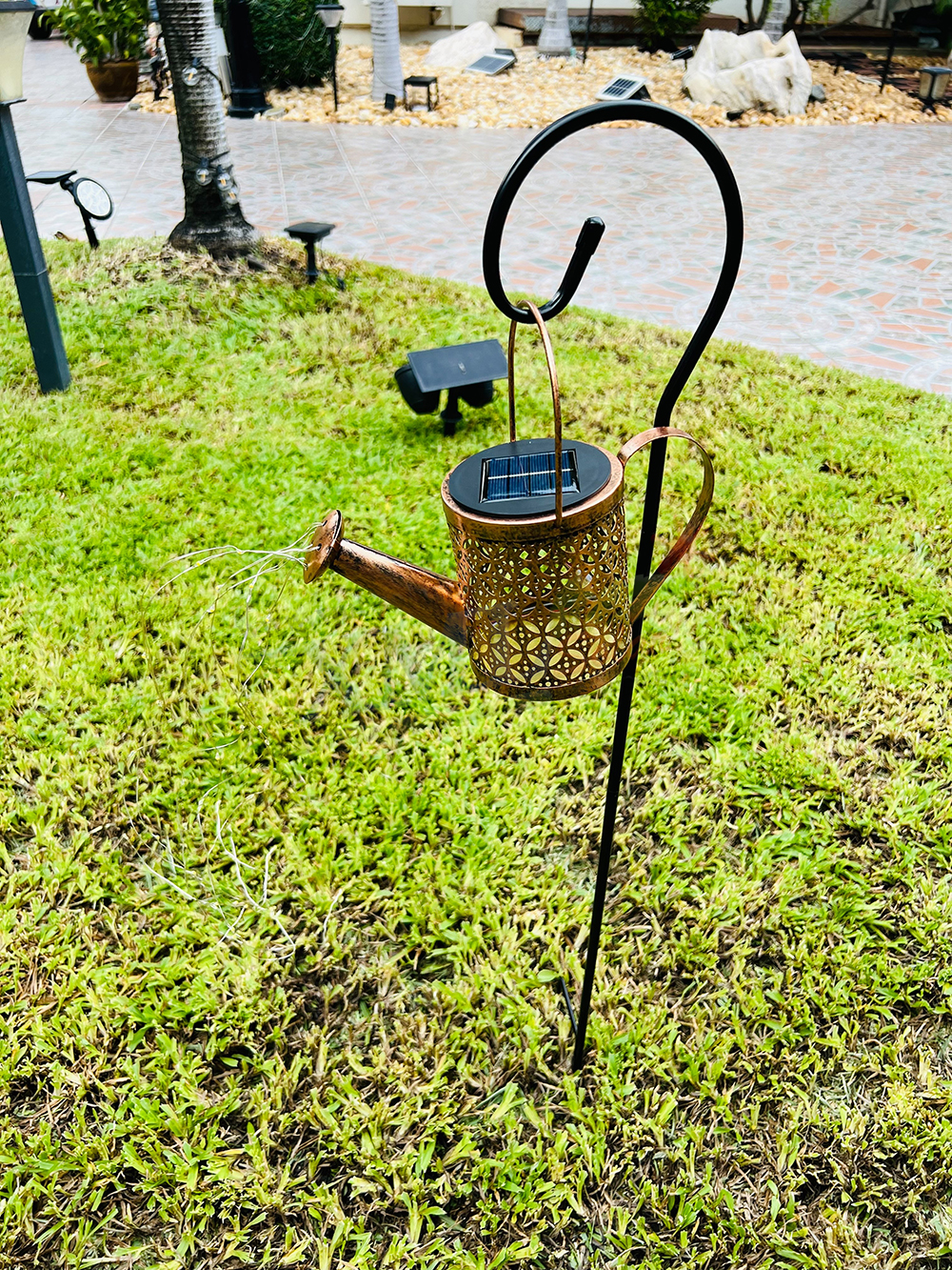 ไฟปักสนามโซล่าเซลล์ ทรงบัวรดน้ำ (chip 36 led ) (แสงเหลืองวอมไวท์)