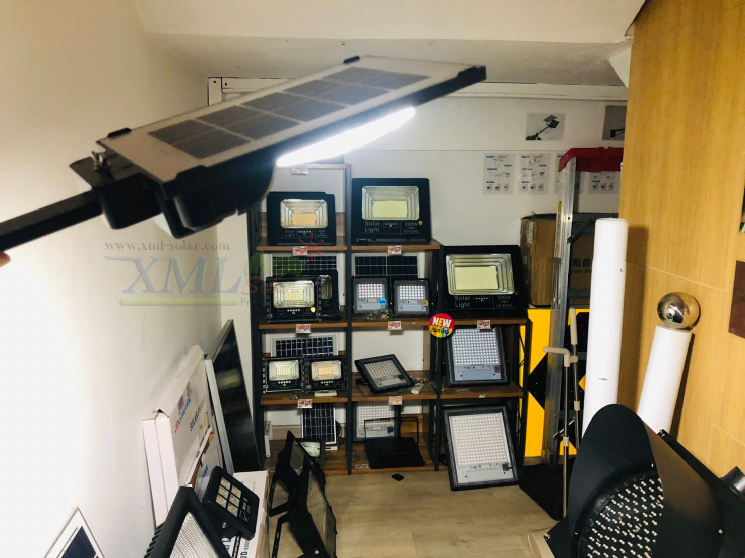 ไฟถนนโซล่าเซลล์ รุ่น MD-SLT27-30W (ขาเหล็ก)(ระบบสว่างค้าง) ของแท้ แบรนด์ MODI XMLSOLAR