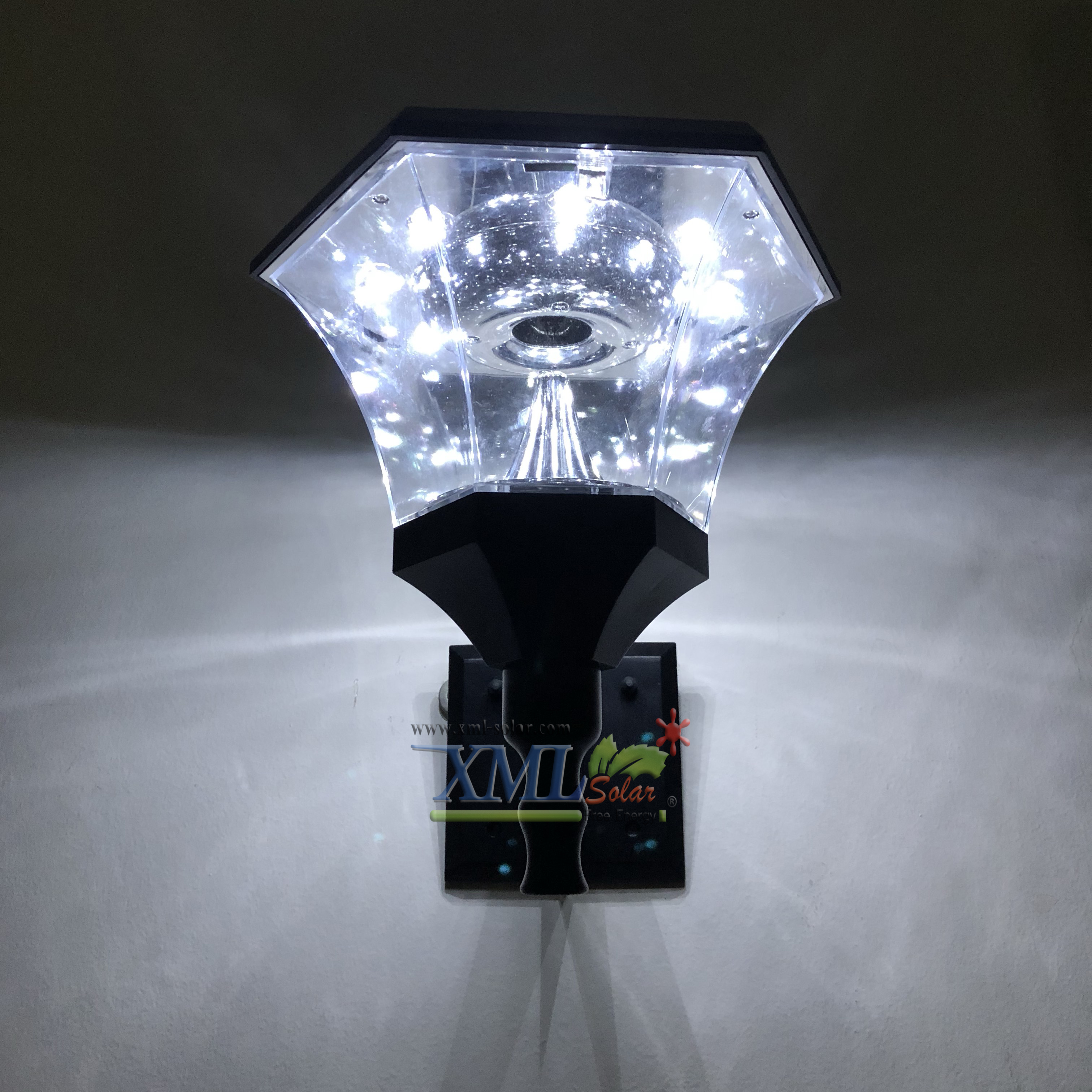 โคมไฟกิ่งโซล่าเซลล์ 8 Super SMD LED ทรง หกเหลี่ยม (เเสง : ขาว)(1 แถม 1)