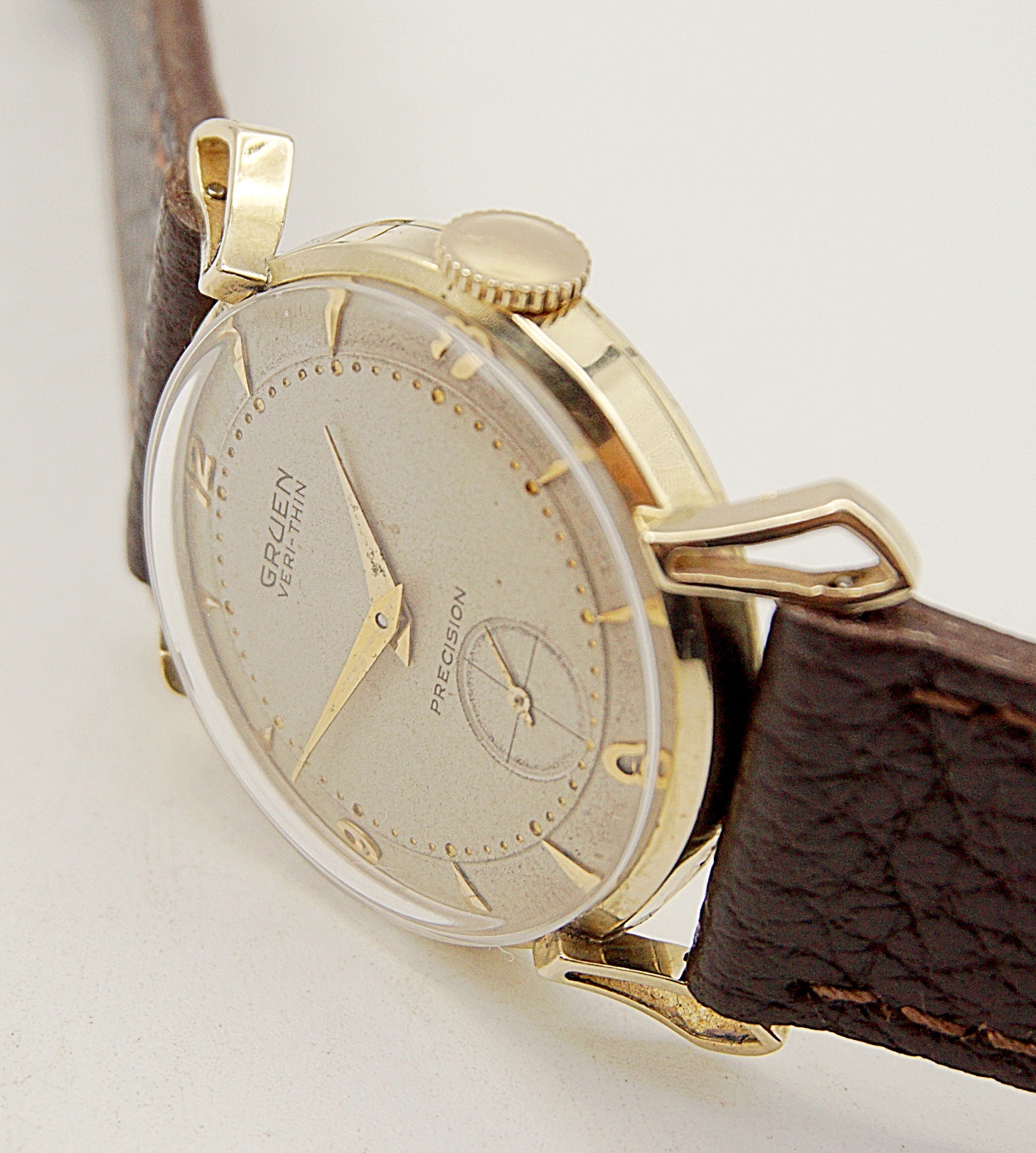 นาฬิกาเก่า GRUEN ไขลานสองเข็มครึ่ง (ตัวเรือนทอง 14K)