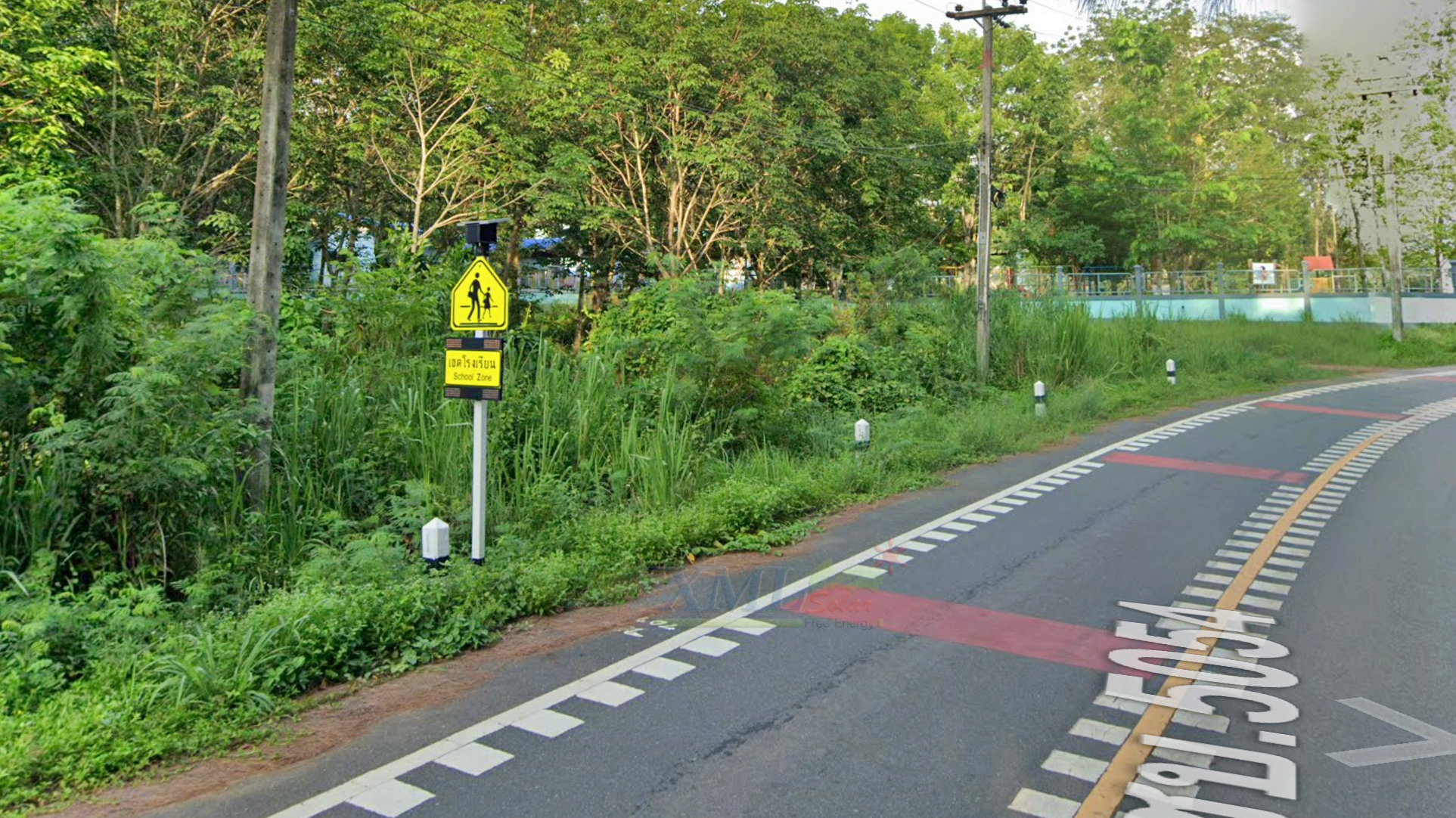 ป้ายเตือนเขตโรงเรียนโซล่าเซลล์ สีเหลือง ไฟกระพริบ (ไม่รวมเสา)