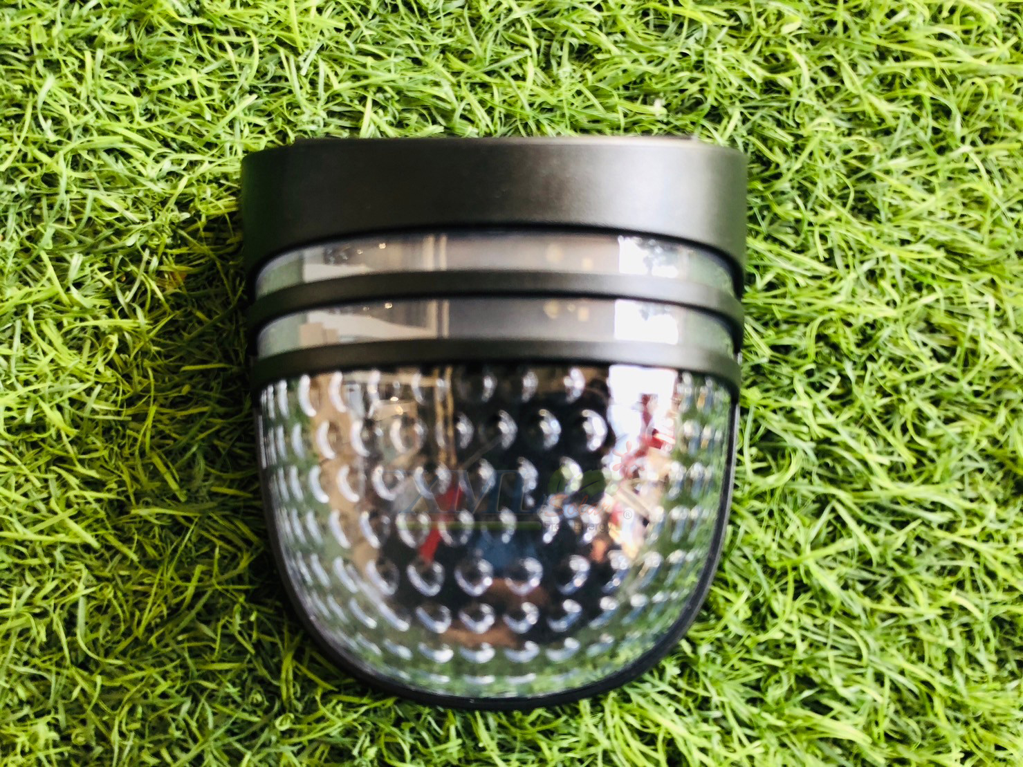 ไฟผนังโซล่าเซลล์ Modern รุ่น กลม (แสง : เหลืองวอมไวท์)