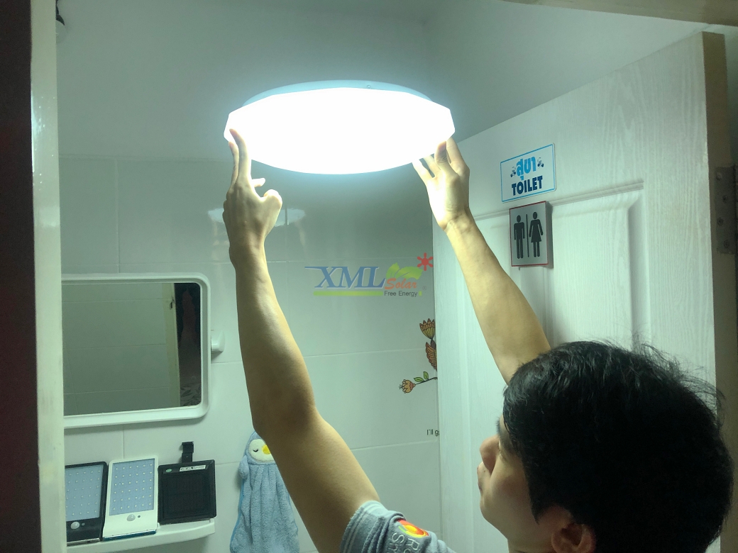 โคมไฟซาลาเปาโซล่าเซลล์ ติดเพดาน-ผนัง 30W Super Bright (แสงขาว)