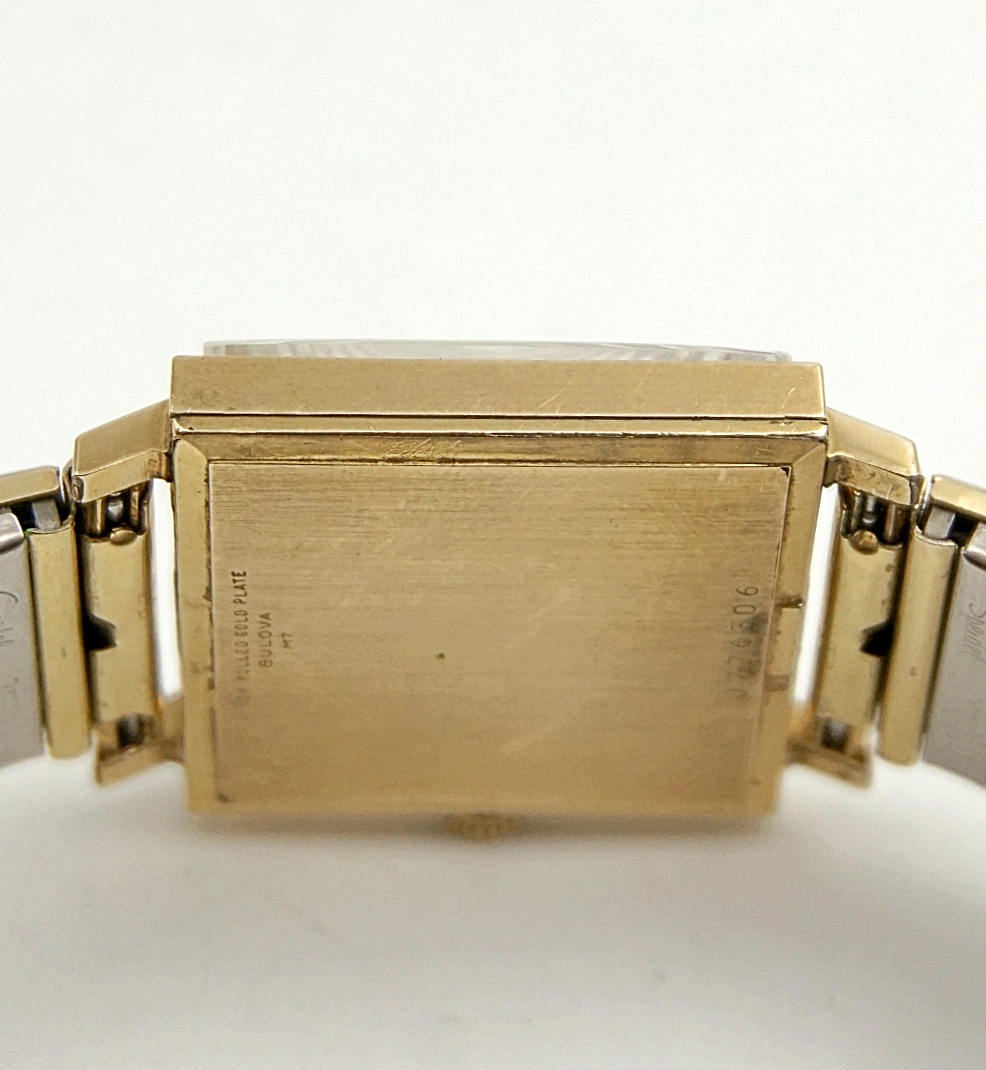 นาฬิกาเก่า BULOVA ไขลาน