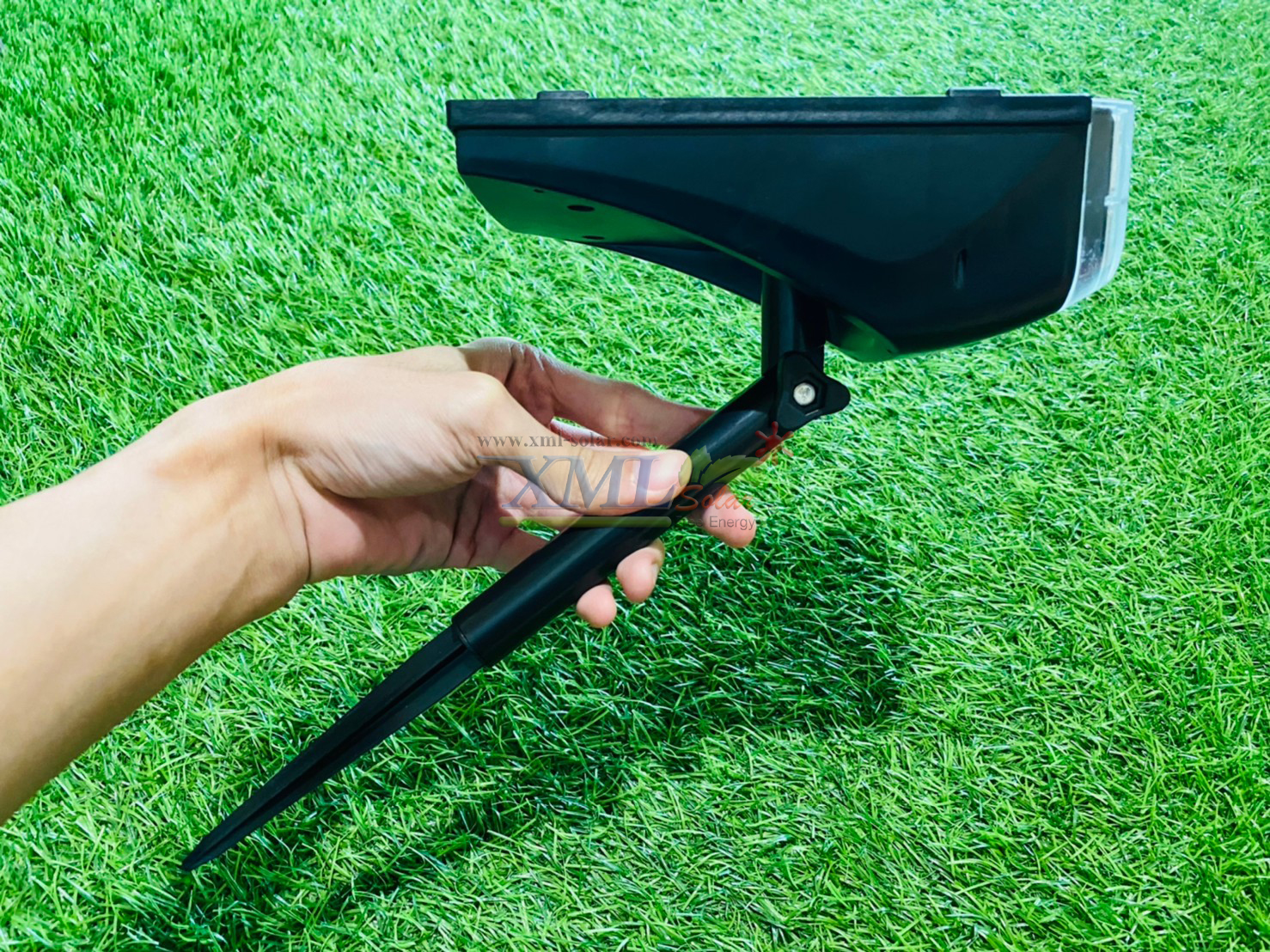 สปอร์ตไลท์ปักสนามโซล่าเซลล์ รุ่น SSL-001