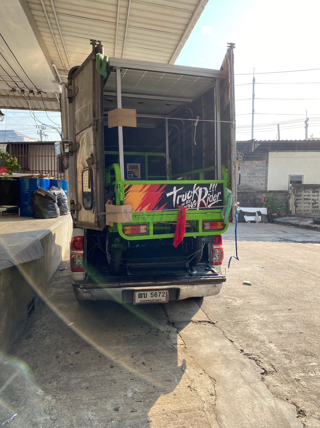 รถกระบะ 3 ล้อ โซล่าเซลล์