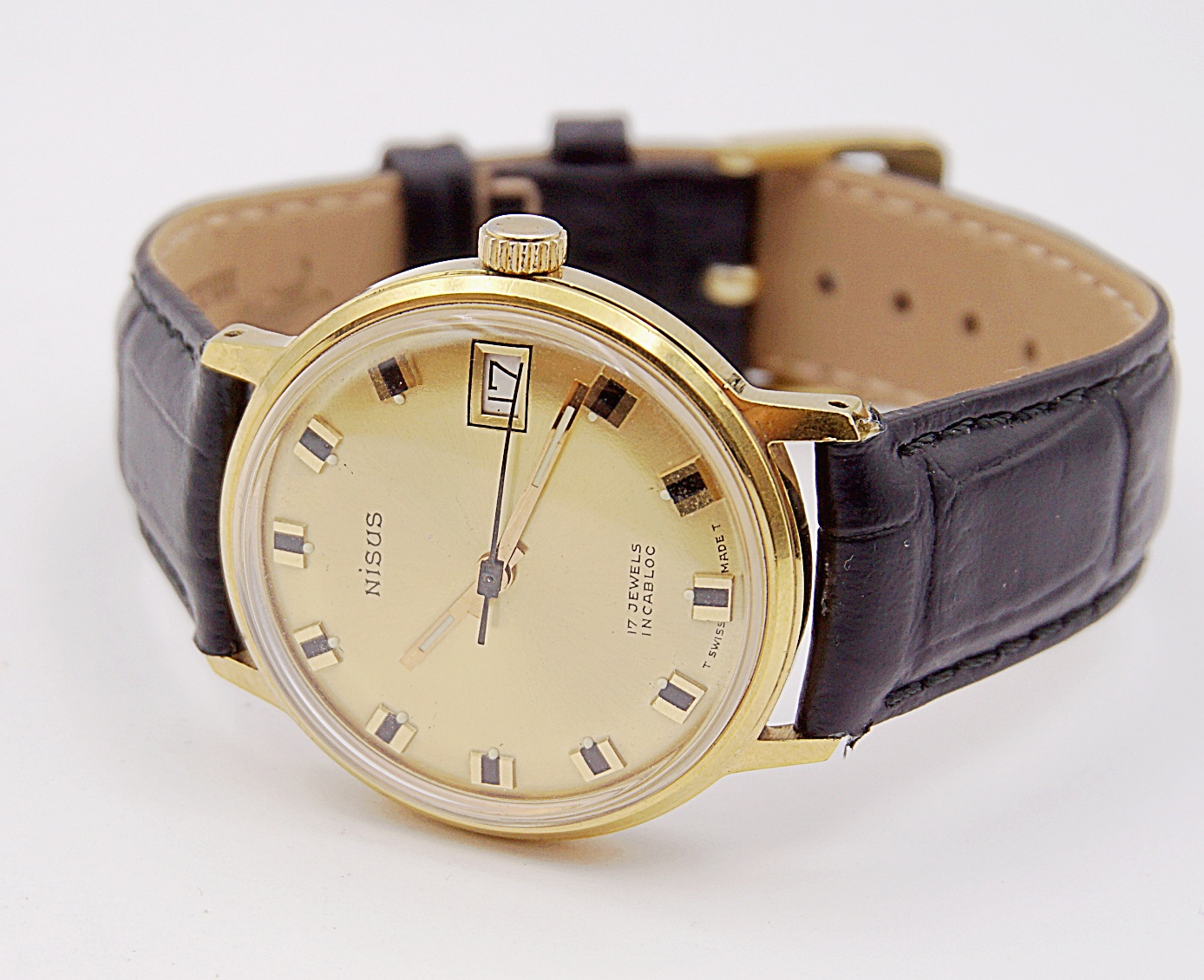 นาฬิกาเก่า NISUS ไขลาน