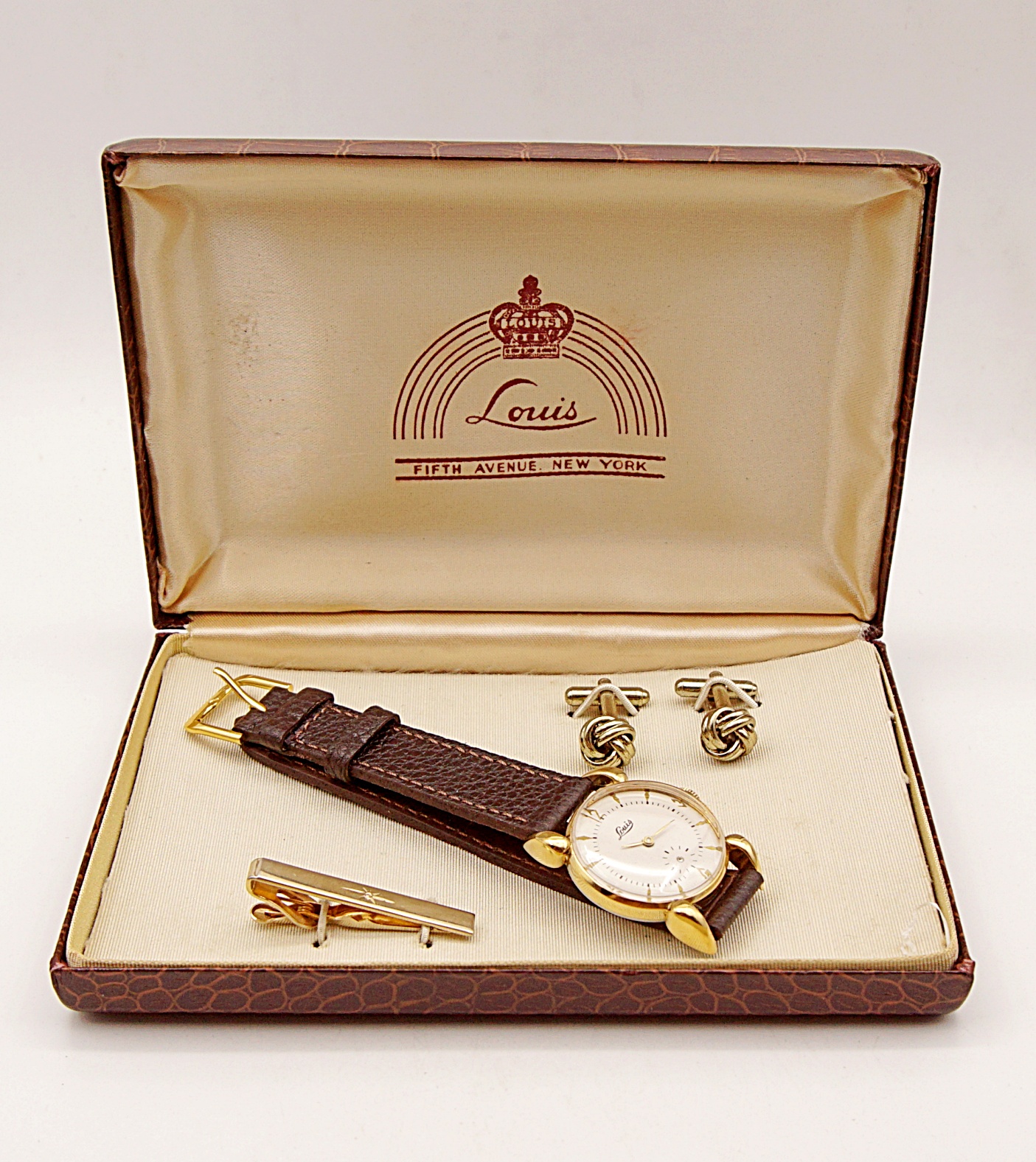 นาฬิกาเก่า LOUIS ไขลานพร้อมกล่อง