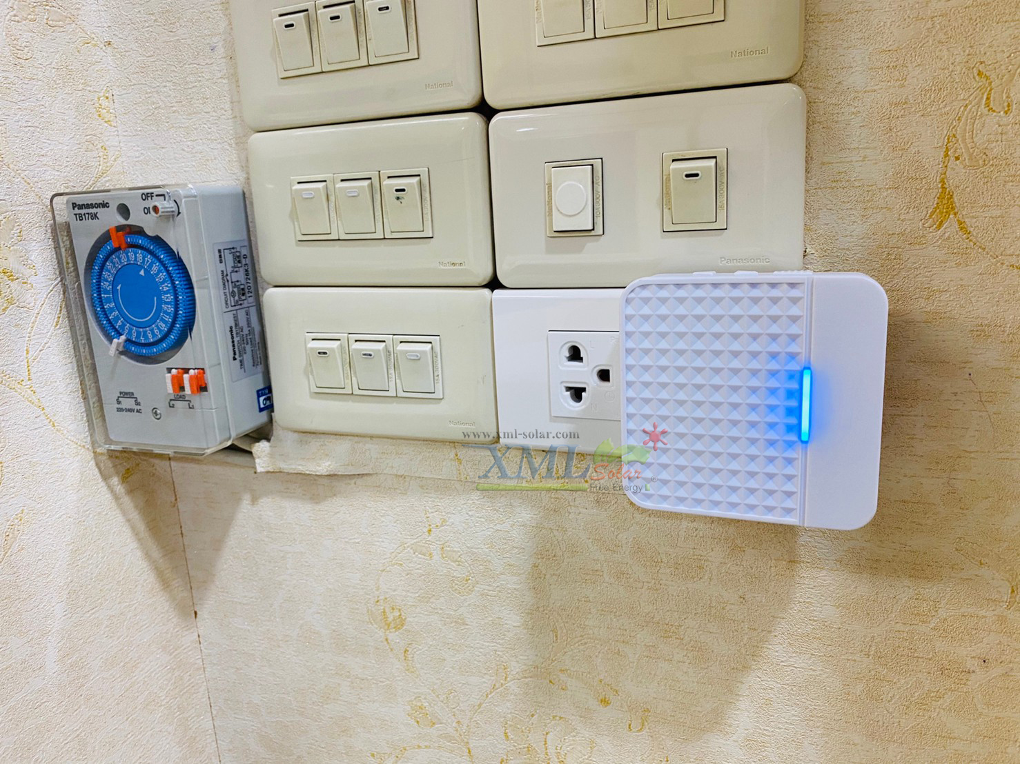 กริ่งโซล่าเซลล์ อเนกประสงค์ สีขาว (Solar Doorbell)