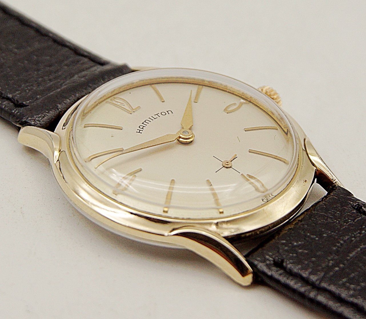 นาฬิกาเก่า HAMILTON ไขลานสองเข็มครึ่ง