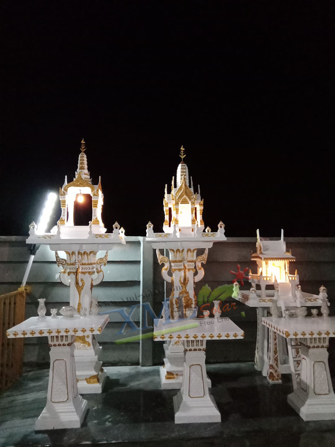 โคมไฟโซล่าเซลล์ ติดเพดาน รุ่นตาข่ายดำ Loft style (แสง เหลืองวอมไวท์)