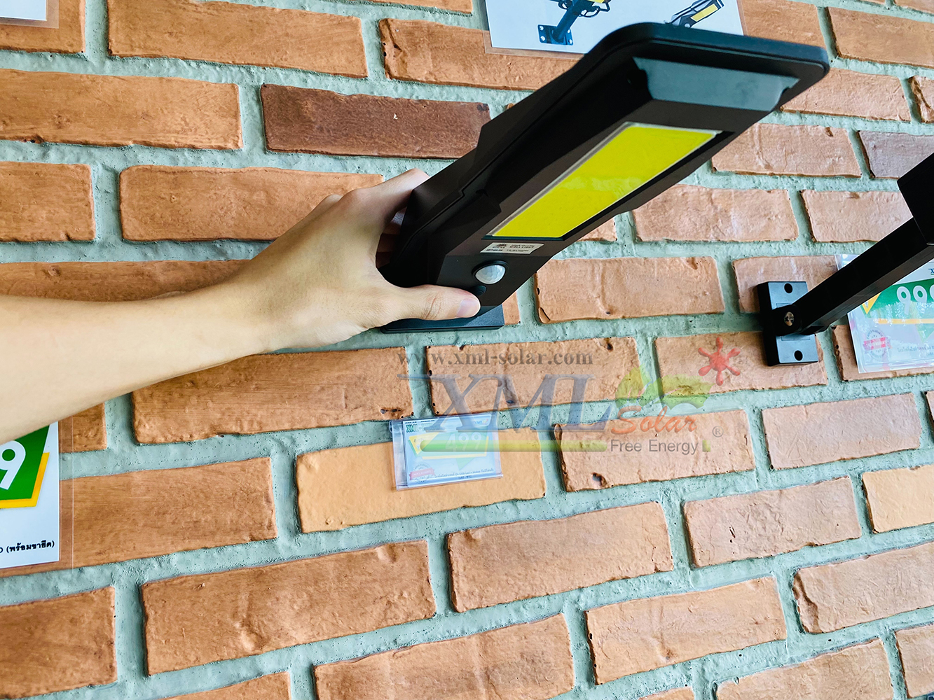 โคมไฟโซล่าเซลล์ รุ่น COB Led + Motion Sensor (ไม่มีคนผ่านไฟดับ)(แสง : ขาว)