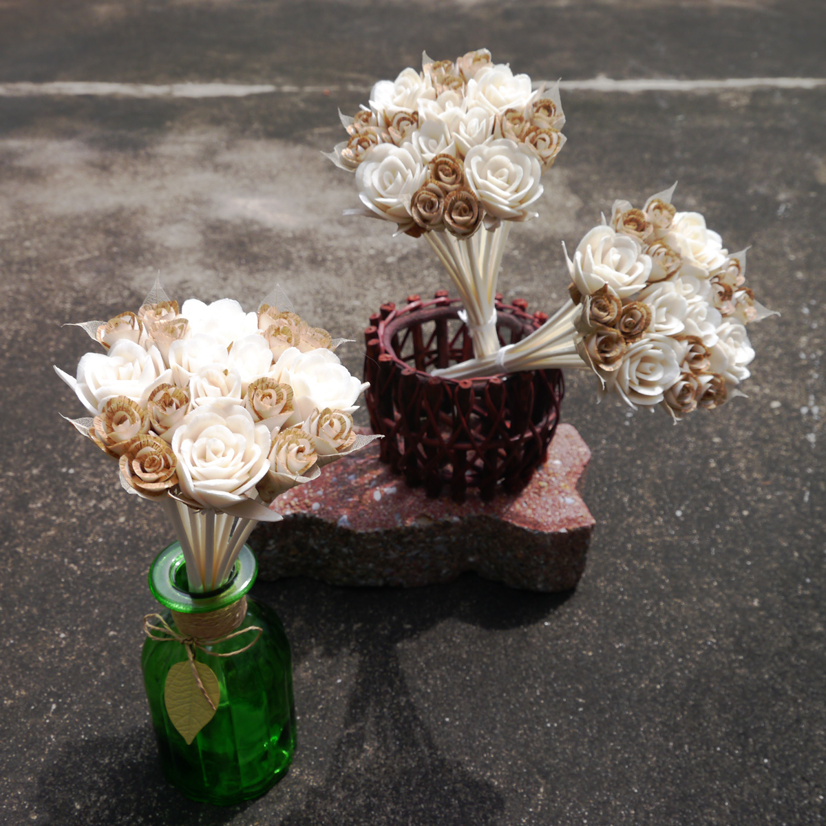 ช่อก้านหวายดูดน้ำหอม 10 นิ้ว +ดอกกุหลาบ 19 ดอก 2 - 3.5cm