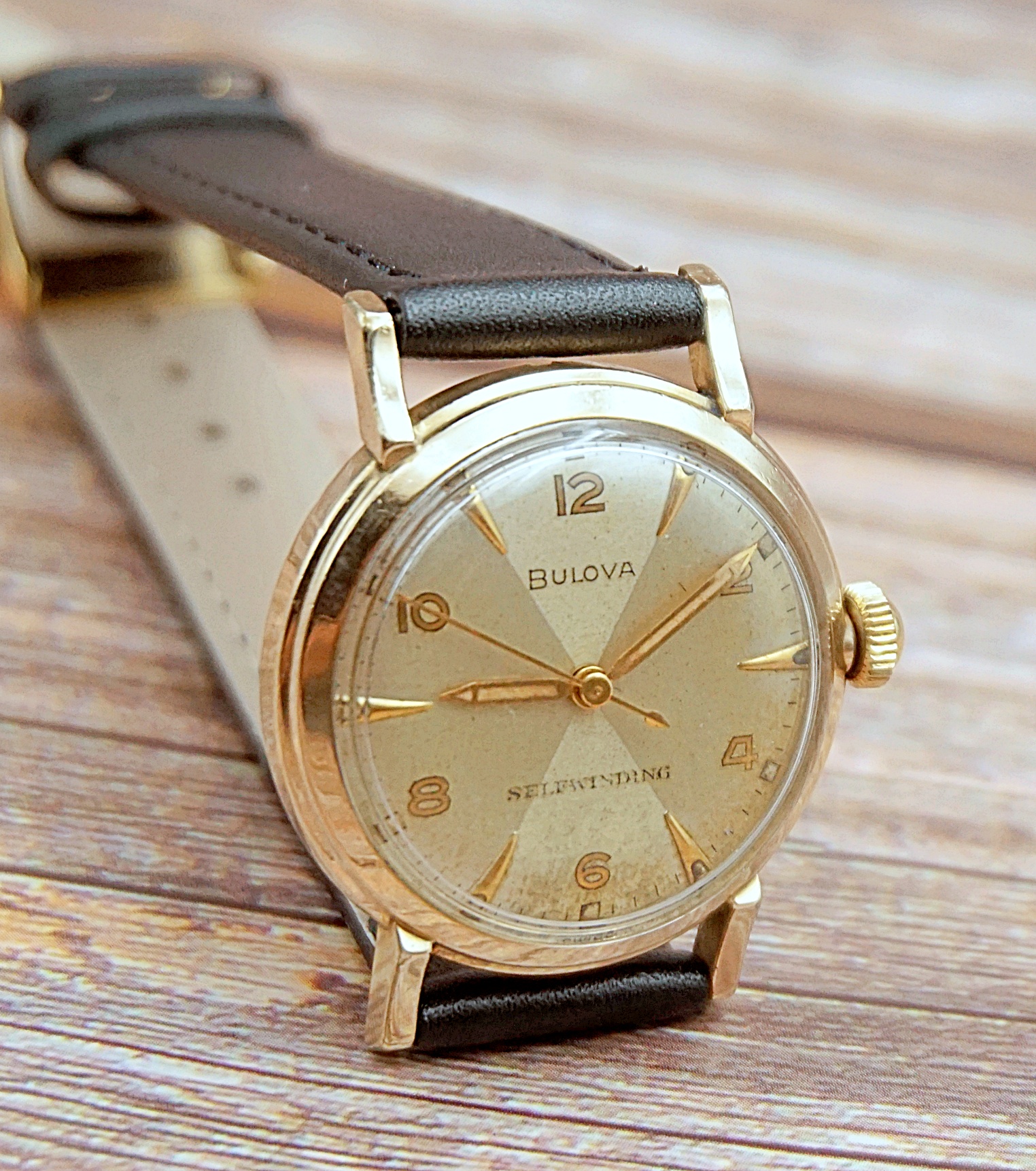 นาฬิกาเก่า BULOVA ออโตเมติก