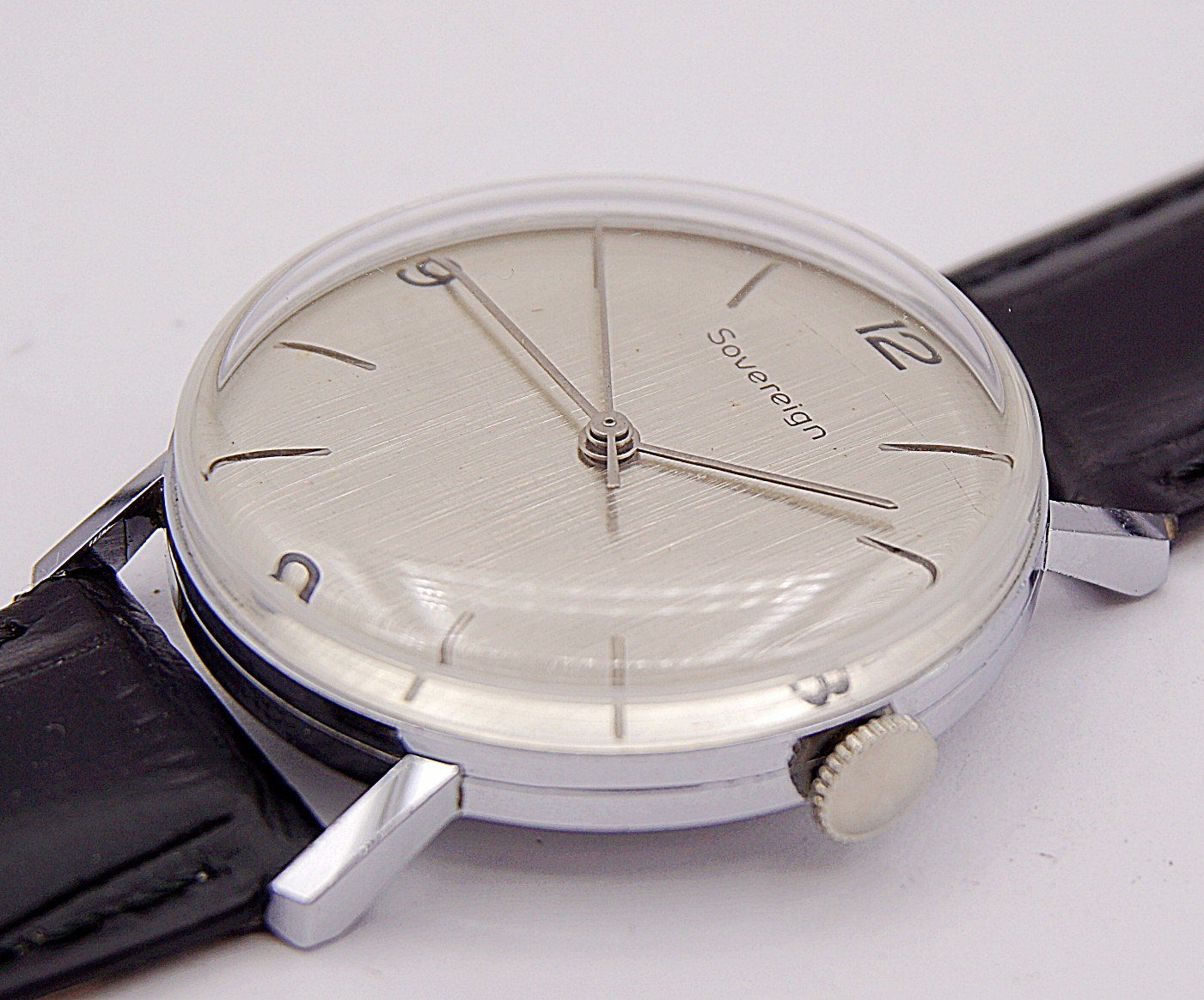 นาฬิกาเก่า SOVEREIGN ไขลาน