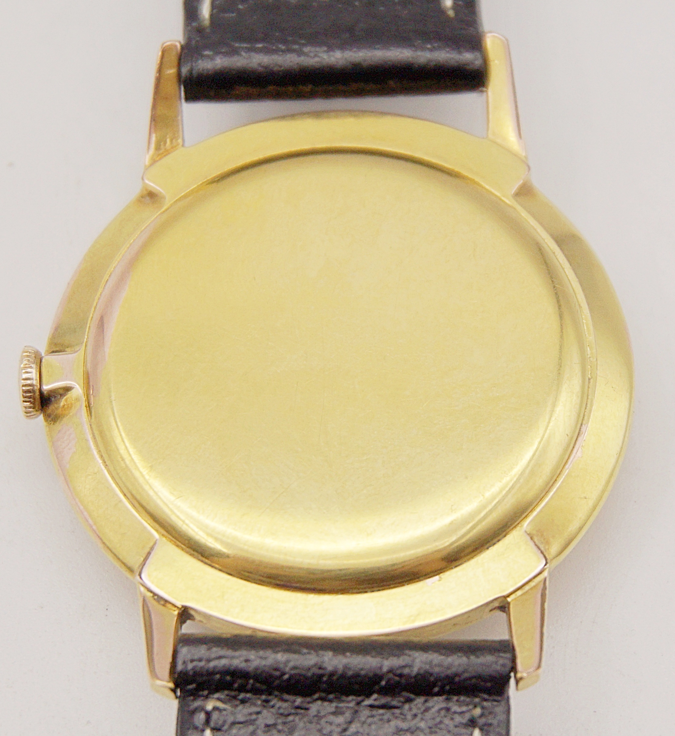 นาฬิกาเก่า HILTON ไขลานสองเข็มครึ่ง