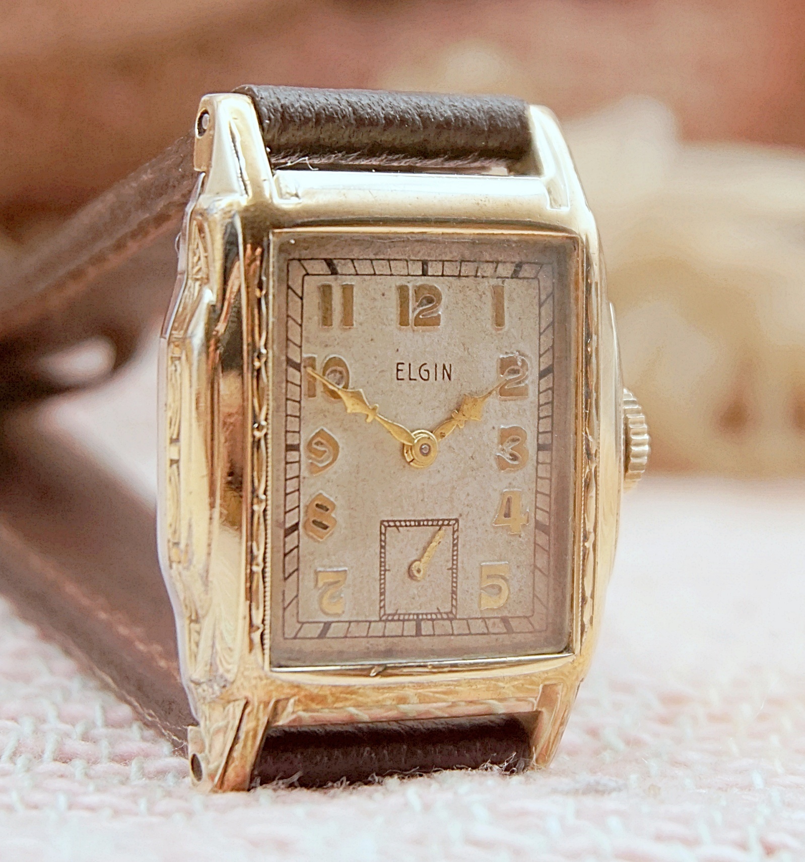 นาฬิกาเก่า ELGIN ไขลานสองเข็มครึ่ง