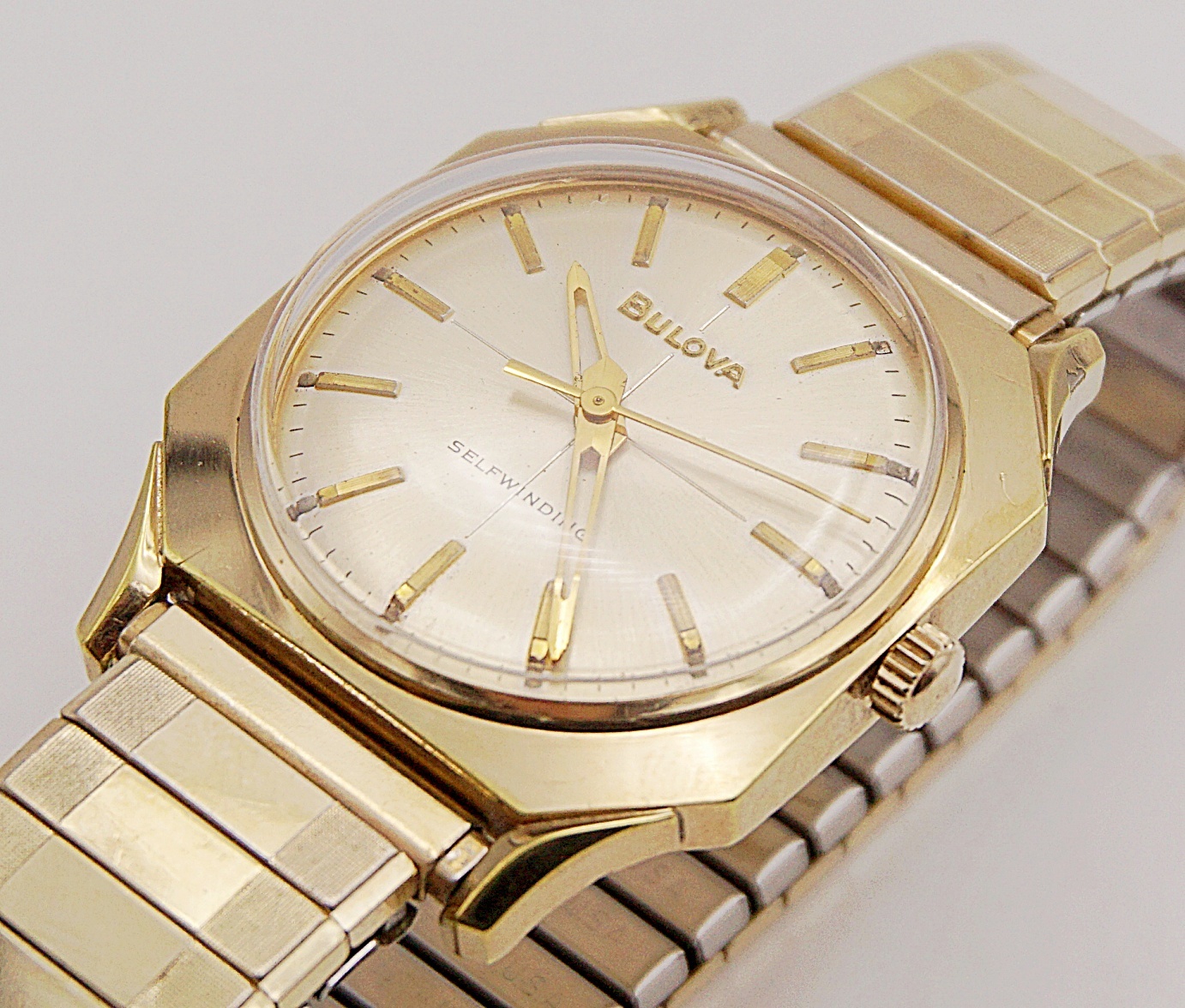 นาฬิกาเก่า BULOVA ออโตเมติก