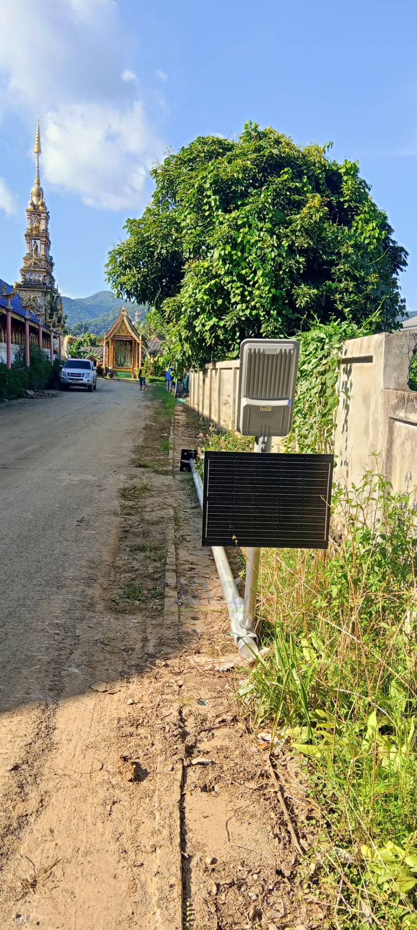 โคมไฟถนนโซล่าเซลล์ 400W รุ่น MD-SLT30-400W (แสง : ขาว)