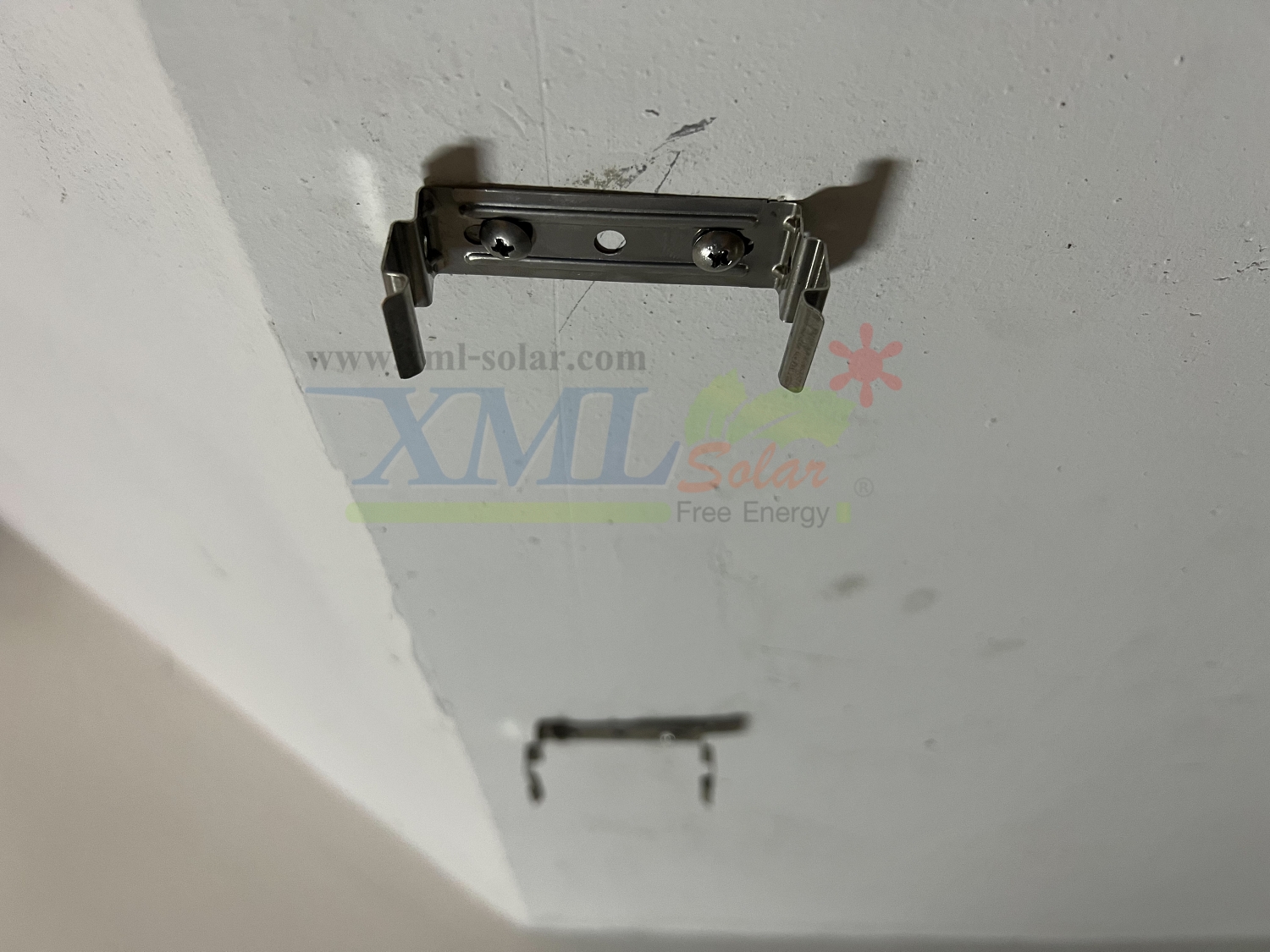 รุ่นประหยัด โคมไฟติดเพดานโซล่าเซลล์ หลอดยาว ไซต์เล็ก 30W. (แสงขาว)