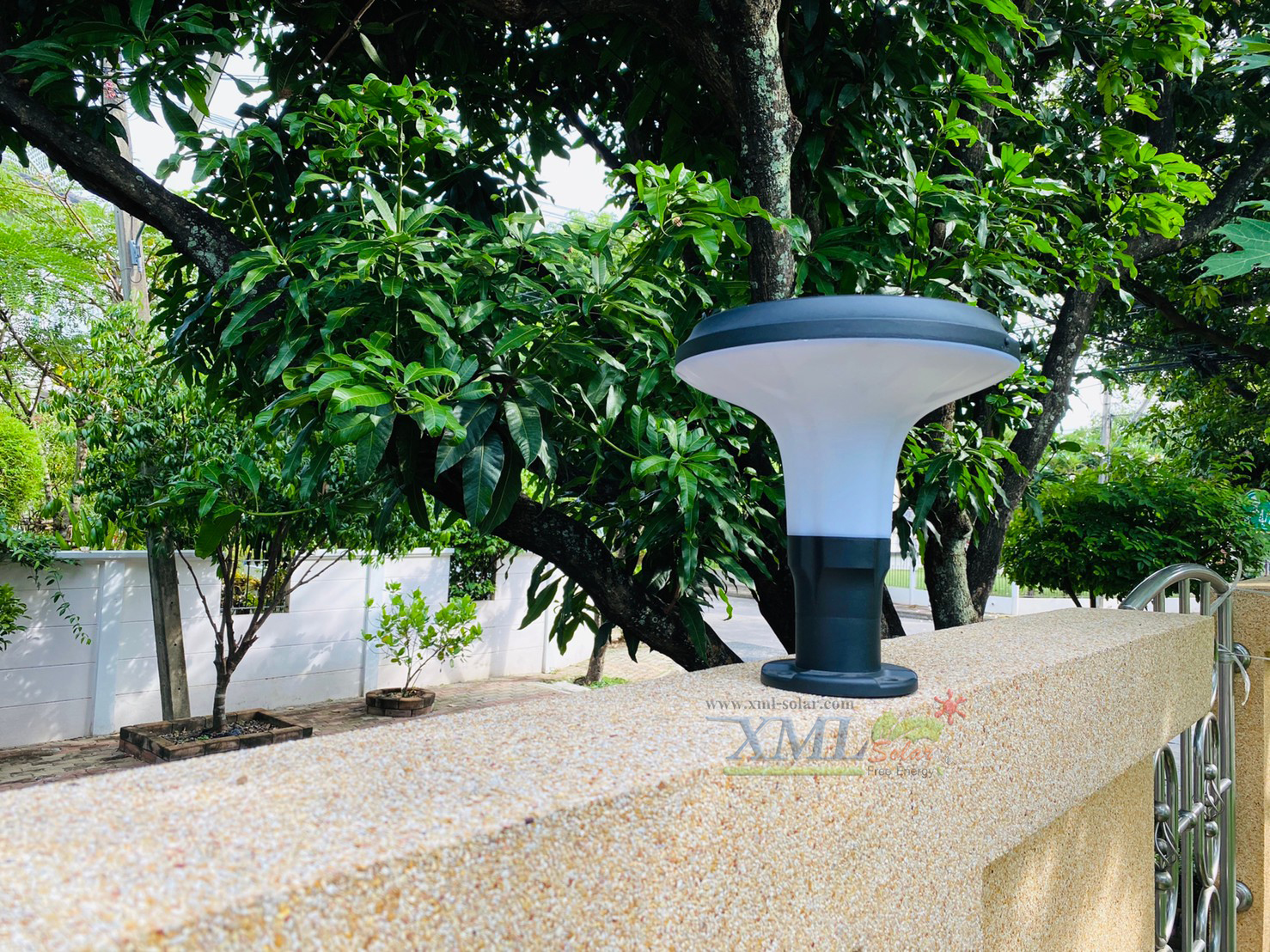 ไฟหัวเสาโซล่าเซลล์ ทรง Plaza 12 Super SMD LED (เเสง : ขาว)