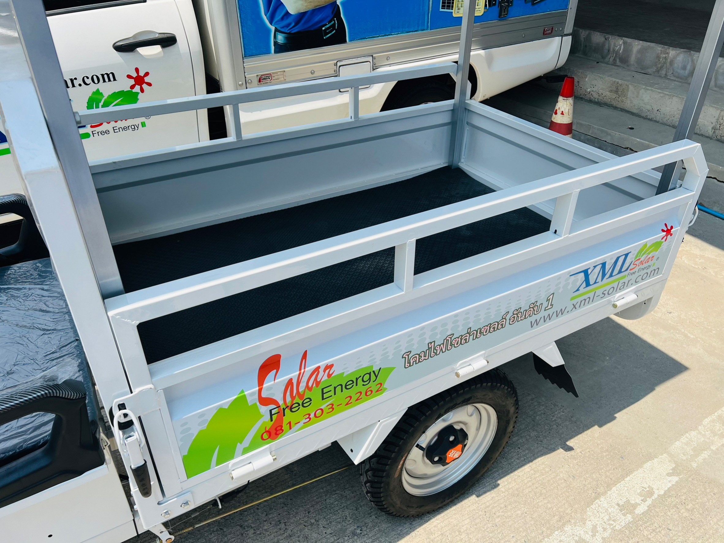 รถกระบะ 3 ล้อ โซล่าเซลล์