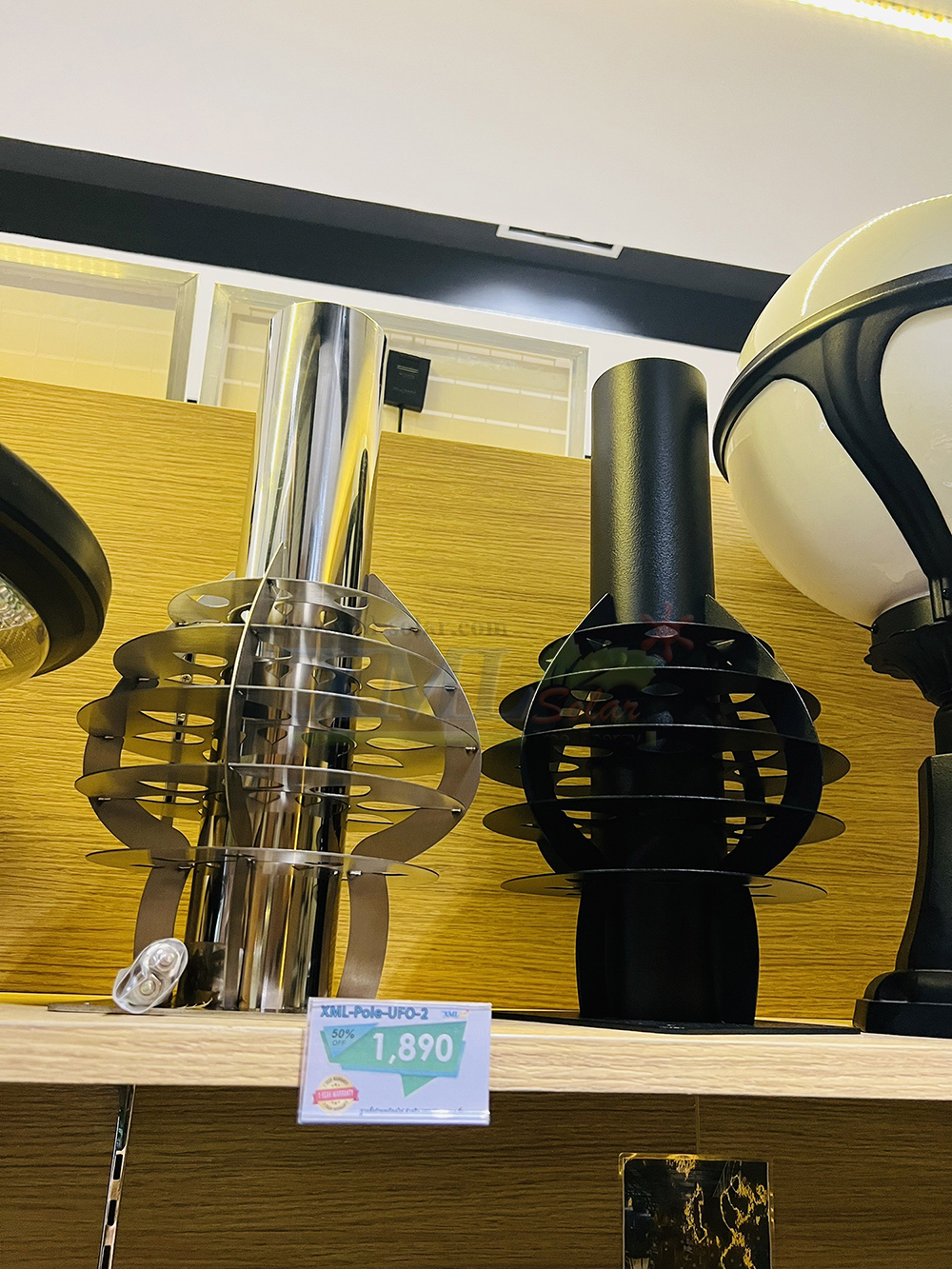 ฐานสวมโคมไฟ UFO ตั้งกำเเพง ปลายเสา 3 นิ้ว (เหล็กพ่นสีดำ)