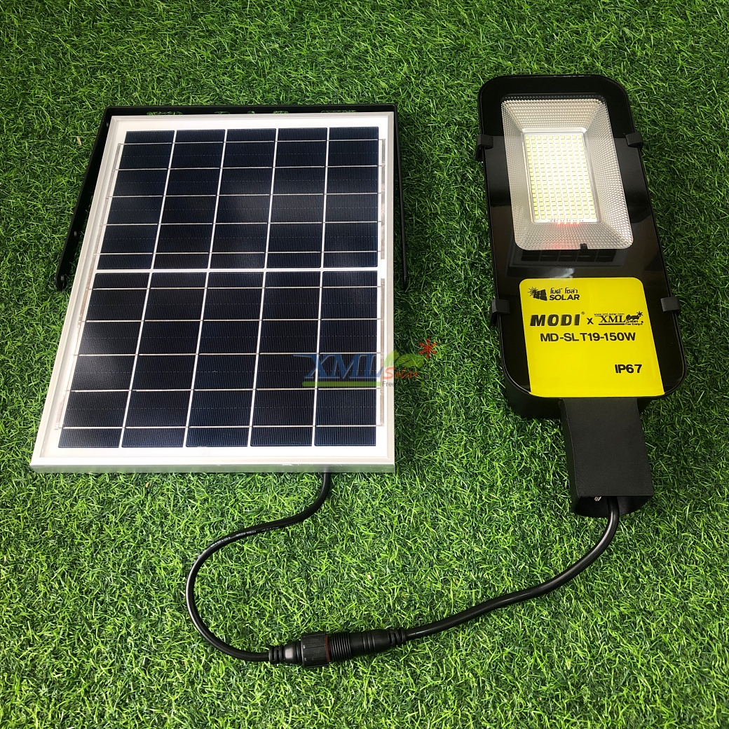 โคมไฟถนนโซล่าเซลล์ รุ่น MD-SLT19 - 150W (แสง : ขาว)