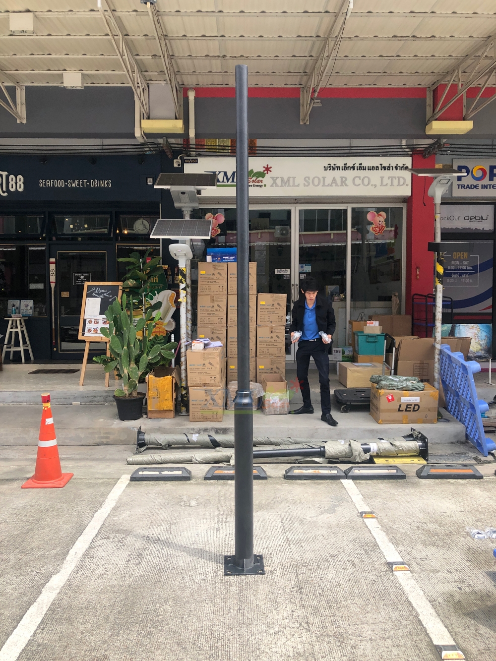 เสาเหล็กชุบไฟสนาม อะลูมิเนียบชุบดำ สูง 3 เมตร