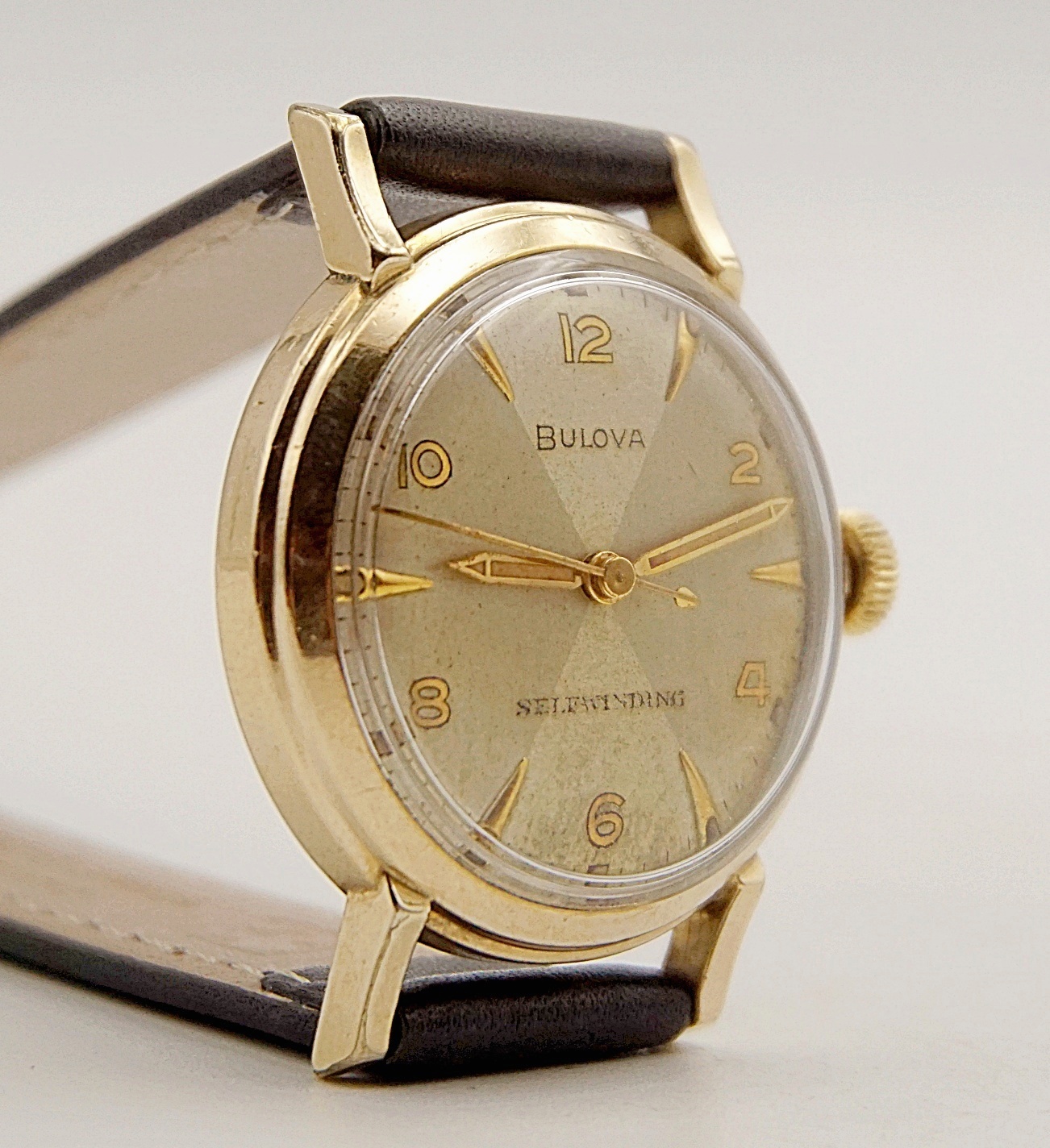 นาฬิกาเก่า BULOVA ออโตเมติก