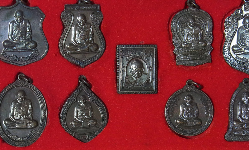 เหรียญทรัพย์เศรษฐี หลวงปู่ทิม วัดพระขาว ปี2540