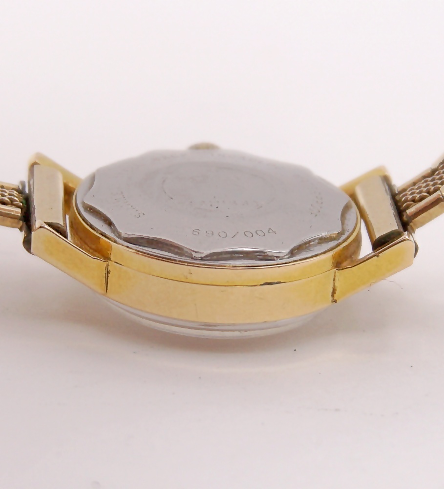 นาฬิกาเก่า ENICAR ไขลาน (สุภาพสตรี)