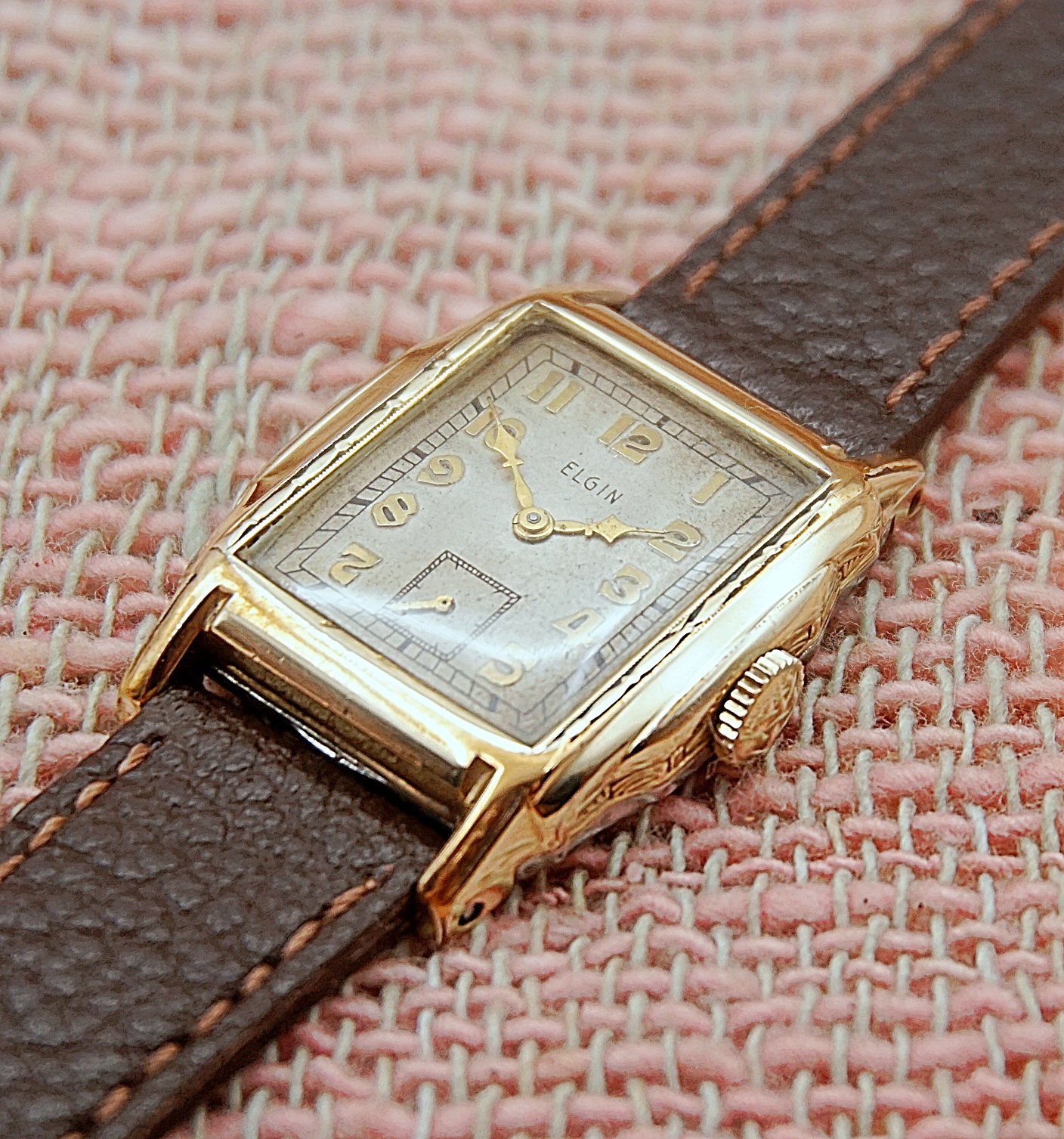 นาฬิกาเก่า ELGIN ไขลานสองเข็มครึ่ง