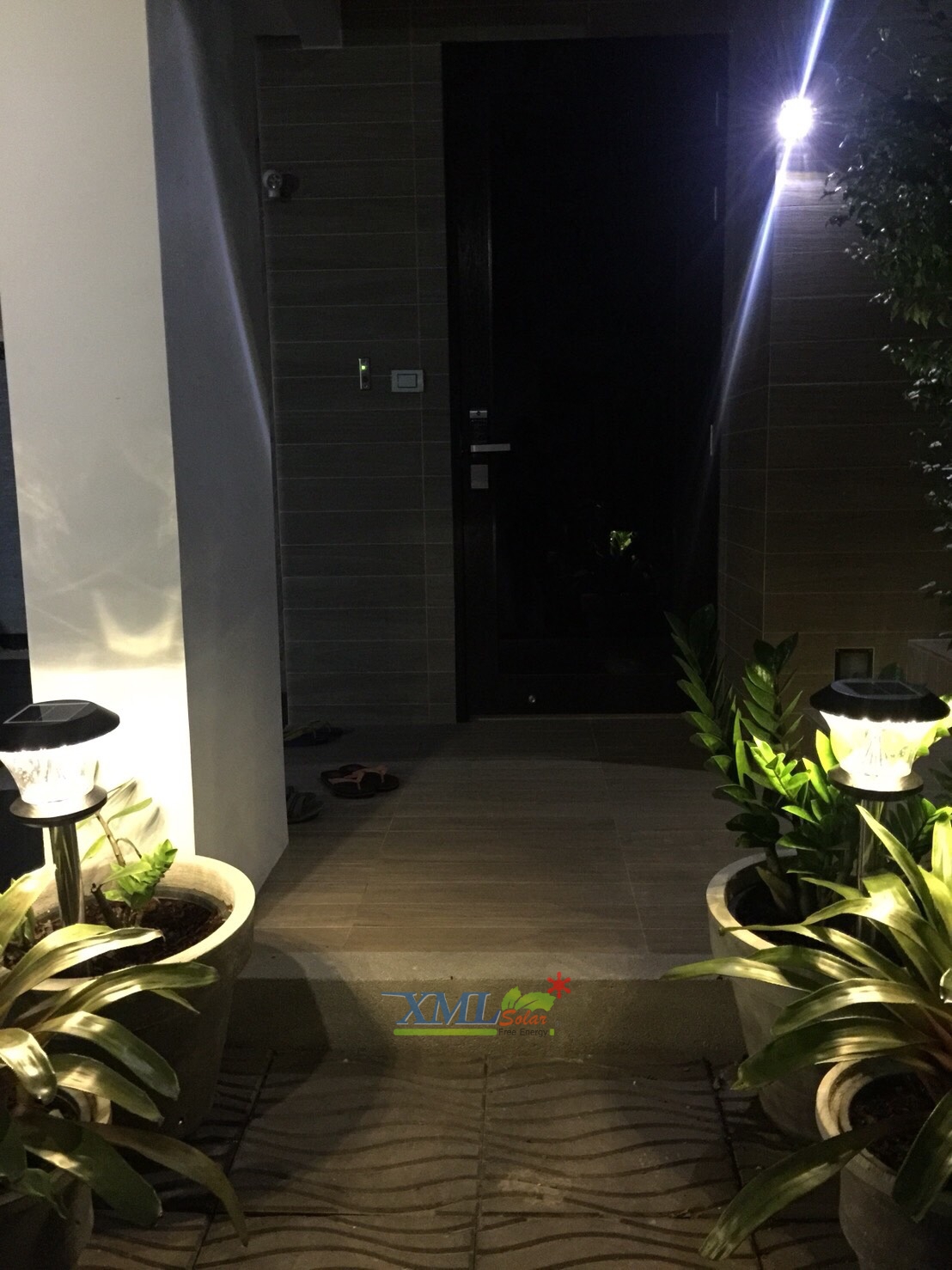ไฟปักสนามโซล่าเซลล์ 8 Super SMD LED (แบบกลม) สูง 80 ซม. (เเสง : เหลืองวอมไวท์)