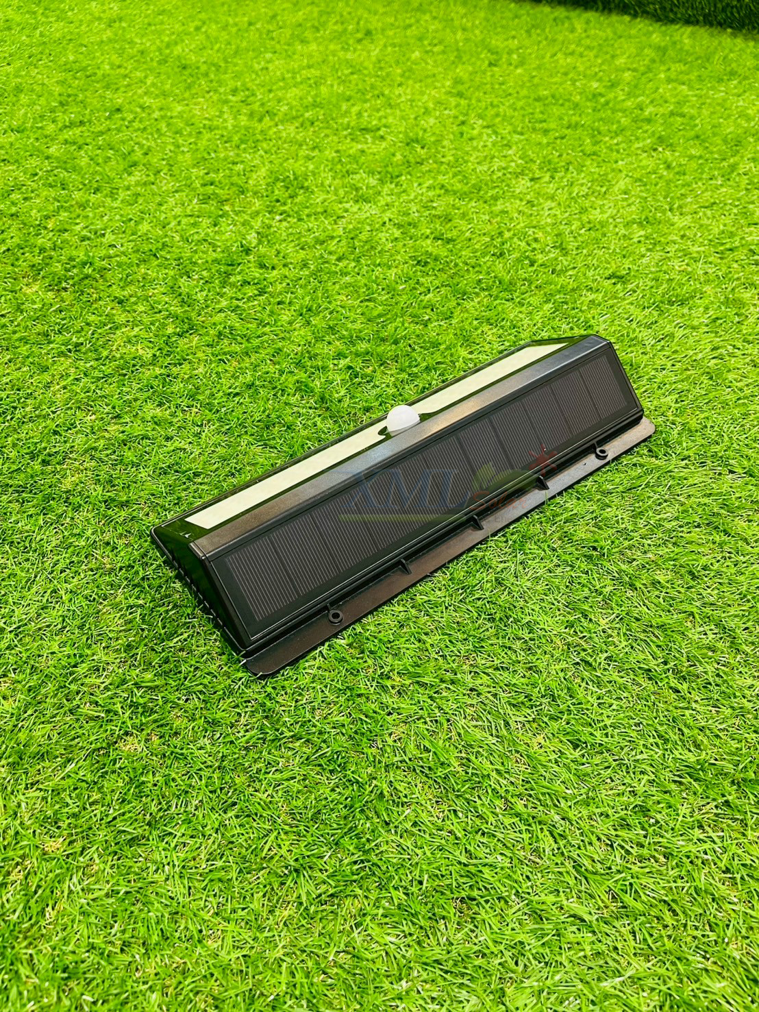 ไฟติดผนังโซล่าเซลล์ 62 LED (เเสง : ขาว)