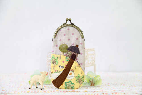 กระเป๋า Mini Farm Purse สีเหลือง