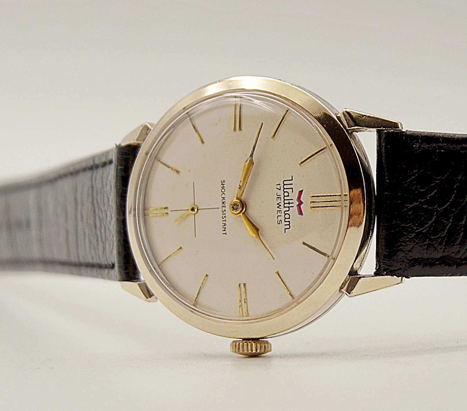 นาฬิกาเก่า WALTHAM ไขลานสองเข็มครึ่ง