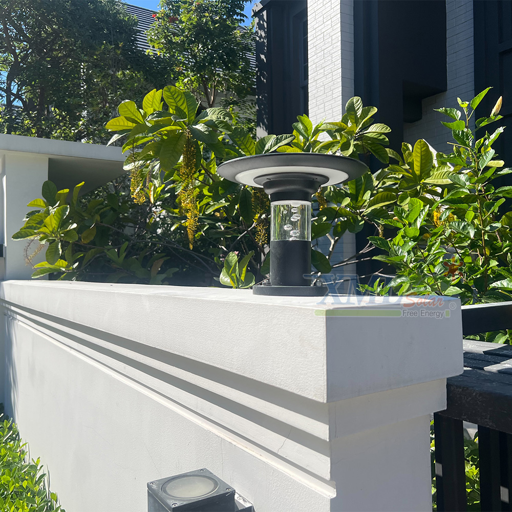 โคมไฟหัวเสาโซล่าเซลล์ รุ่น TZ-238 (เปิดได้ 2 แสง)