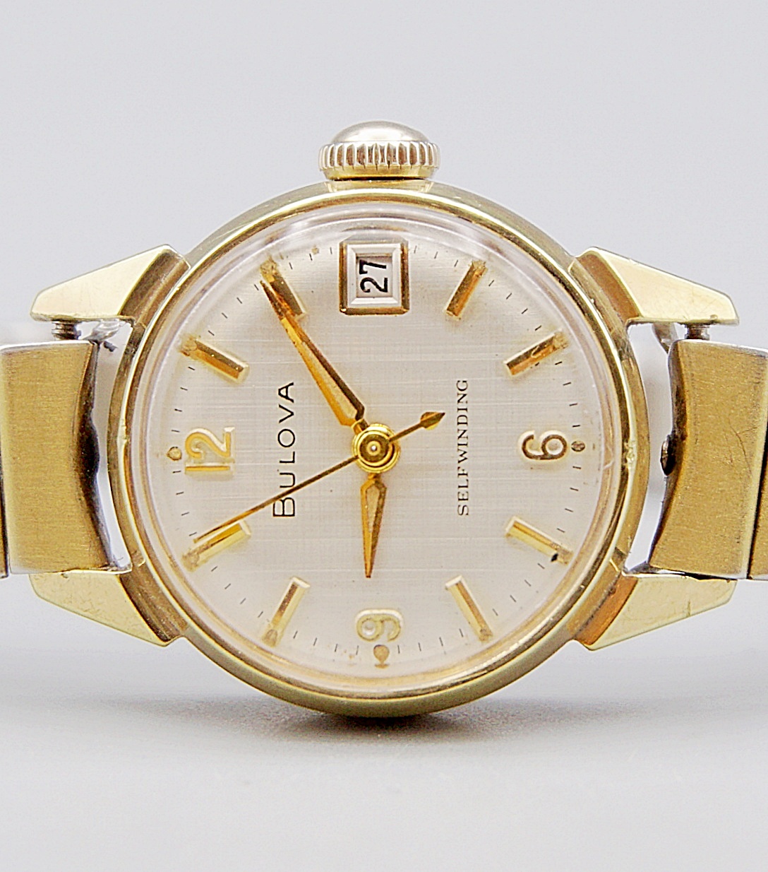 นาฬิกาเก่า BULOVA ออโตเมติก (ของผู้หญิงครับ)