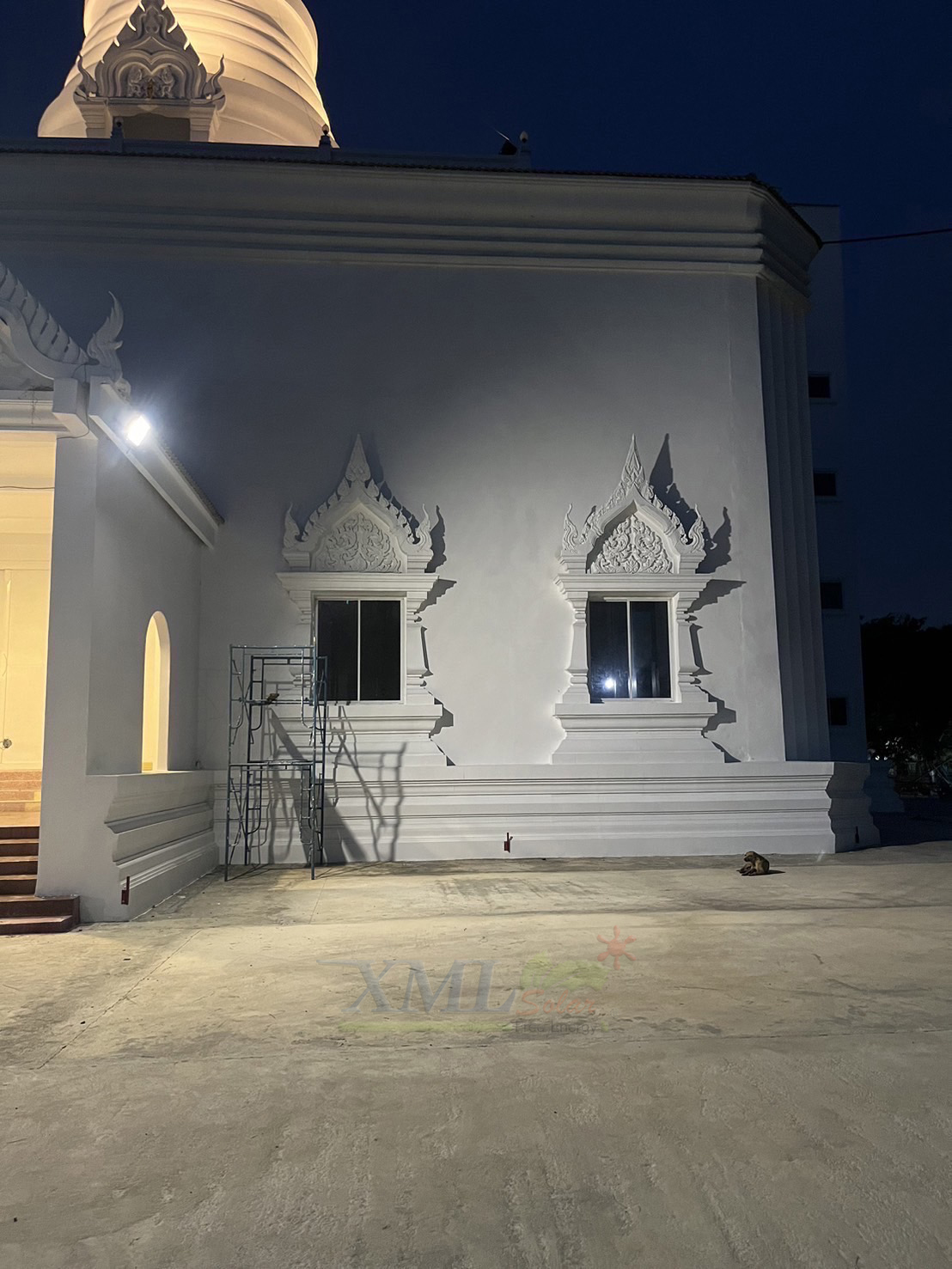 ไฟสปอตไลท์โซล่าเซลล์ 1000 Watt กล่องสีน้ำตาล (เปิดได้ 3 แสง)