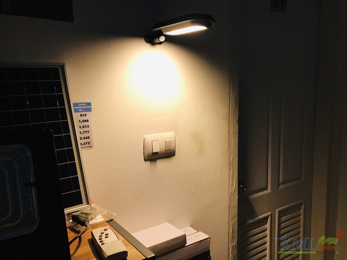 โคมไฟโซล่าเซล 18 SMD LED (500 Lumens)