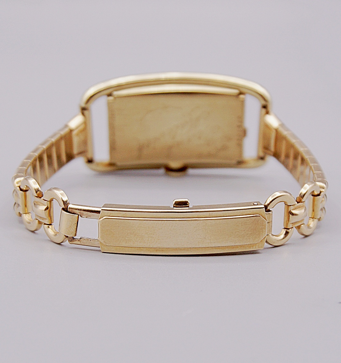 นาฬิกาเก่า BULOVA ไขลานสองเข็มครึ่ง พร้อมกล่อง