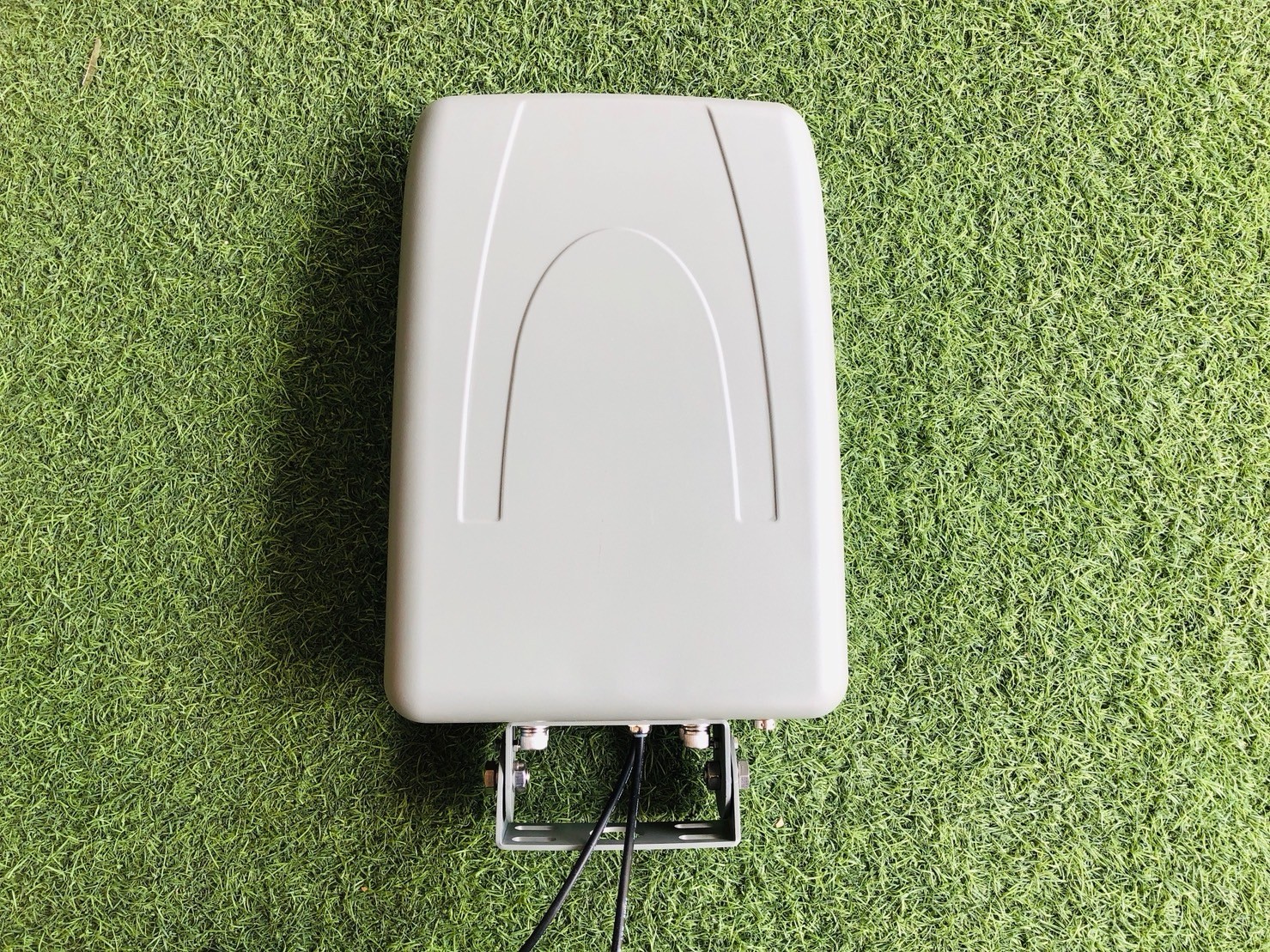 ไฟสปอตไลท์โซล่าเซลล์ 6500 Lumens. ไซต์ใหญ่ (เเสง : เหลืองวอมไวท์)