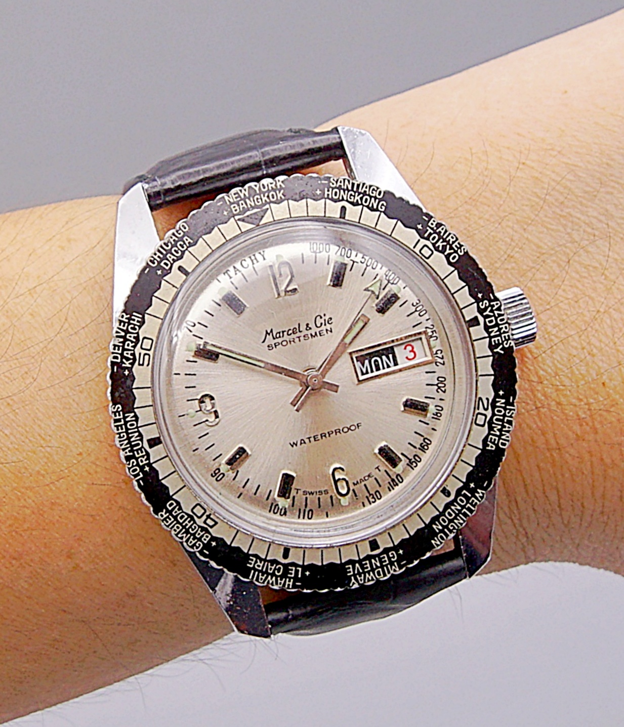 นาฬิกาเก่า MARCEL & CIE ไขลาน