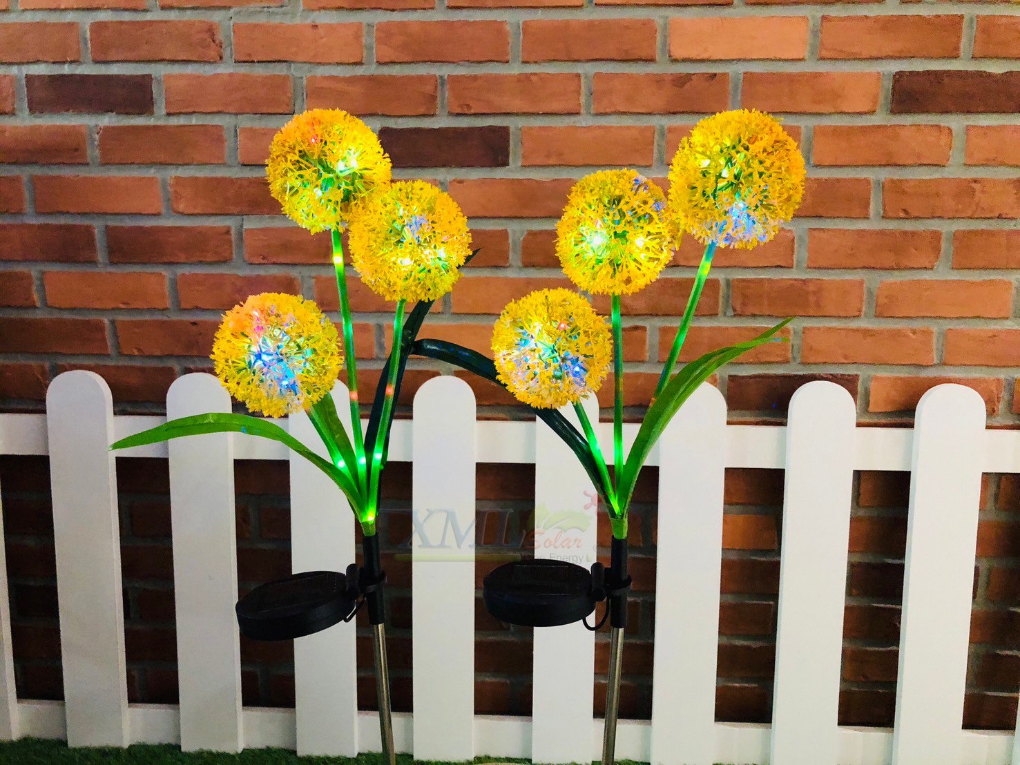 ไฟปักสนามโซล่าเซลล์ ทรงดอกไม้กลม (แสง : หลากสี)(1 แถม 1)