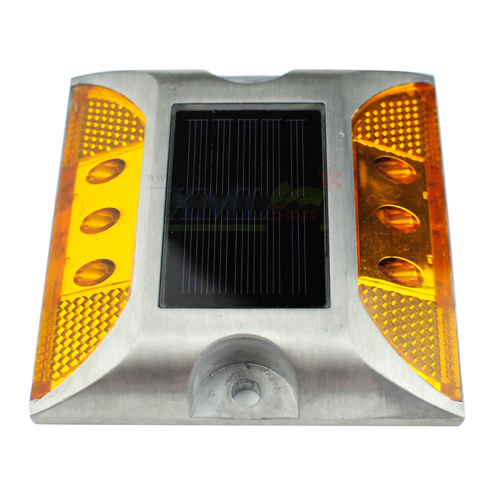 ไฟหมุดถนนโซล่าเซลล์ 6 LED รุ่น เเบน (เเสง : เหลืองกระพริบ)